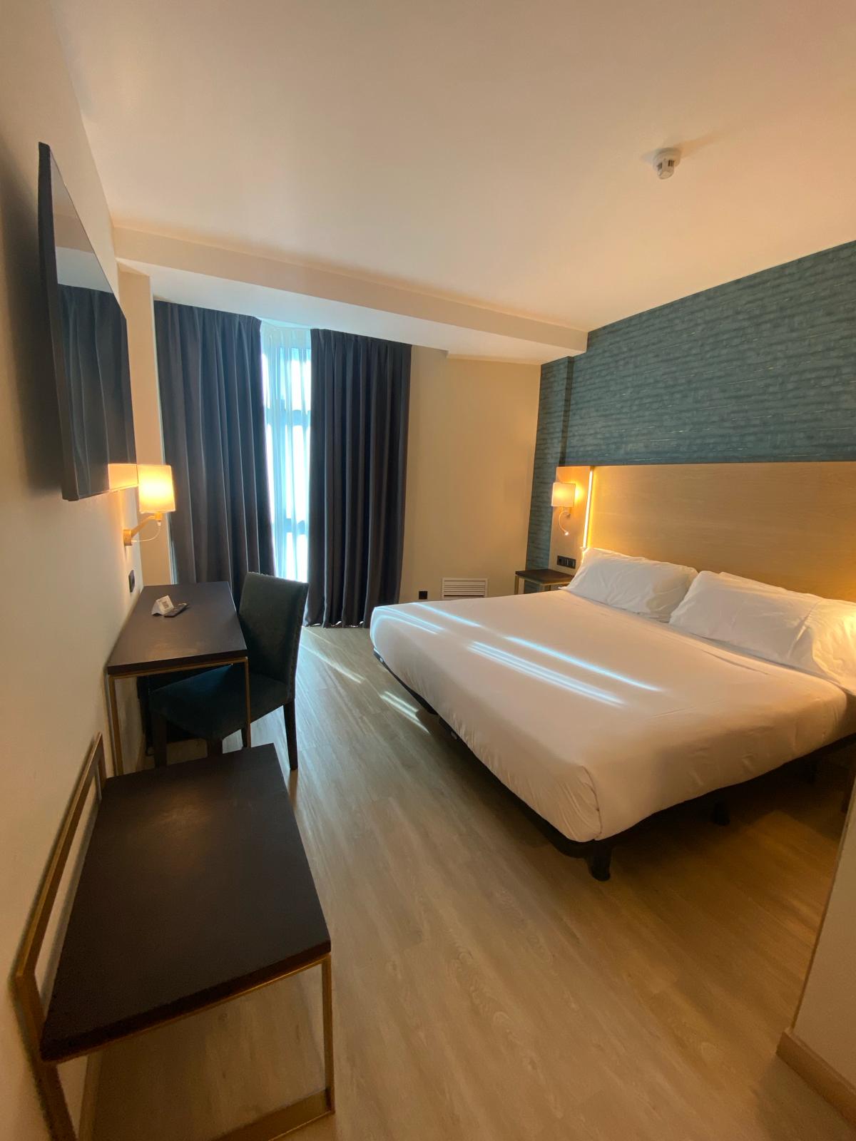 Double or Twin Standard