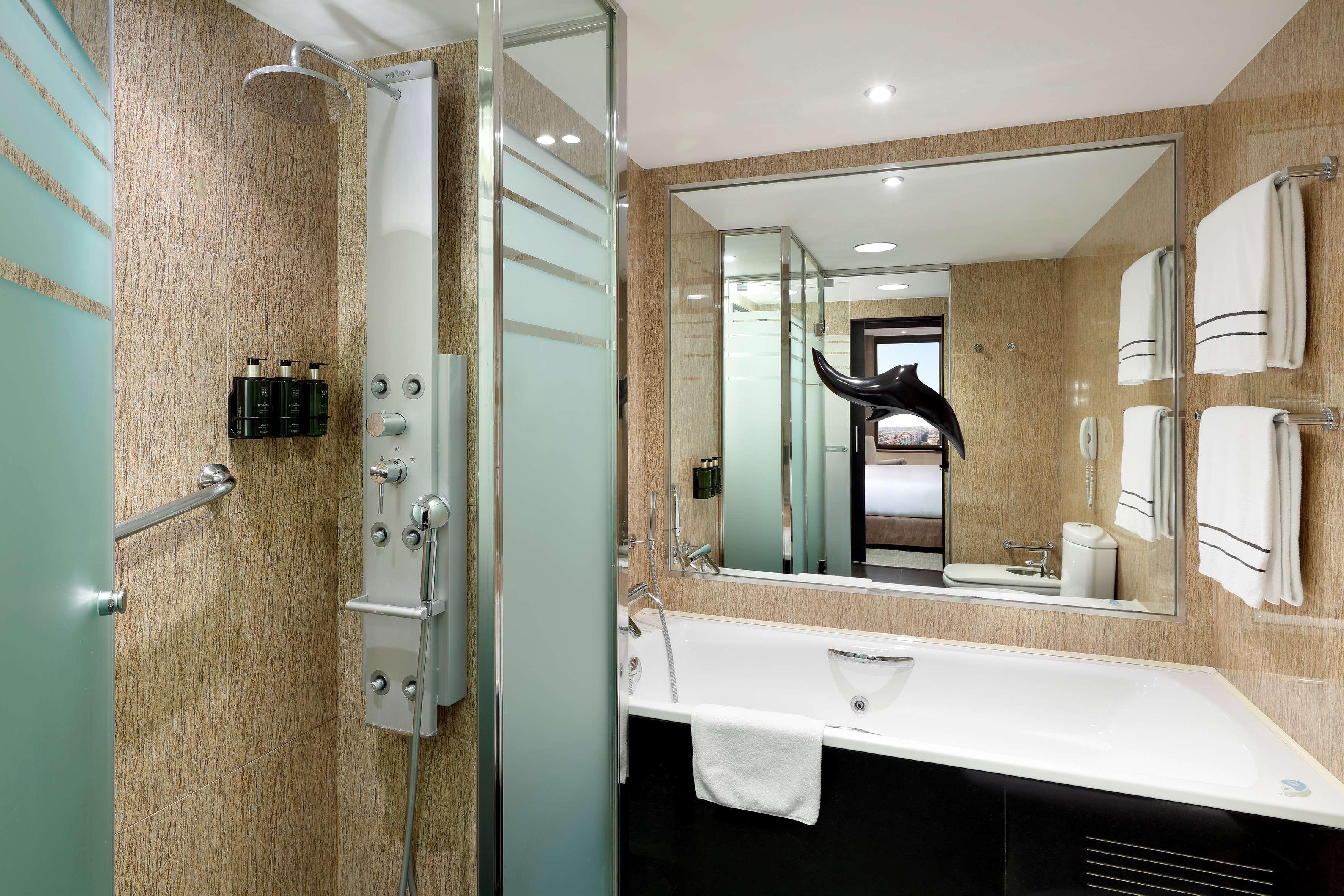 Double or Twin Standard