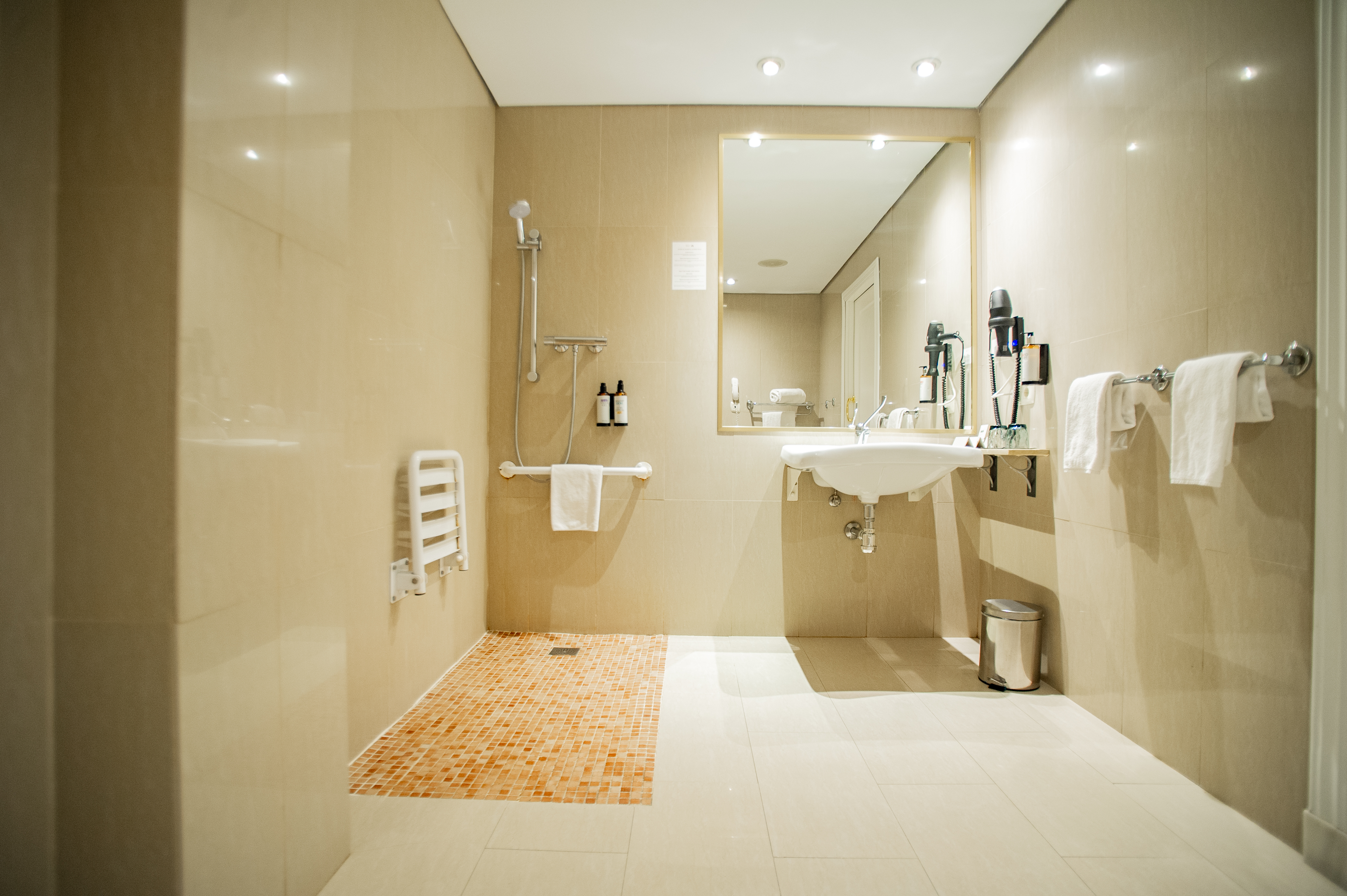 Double Queen Size Bed