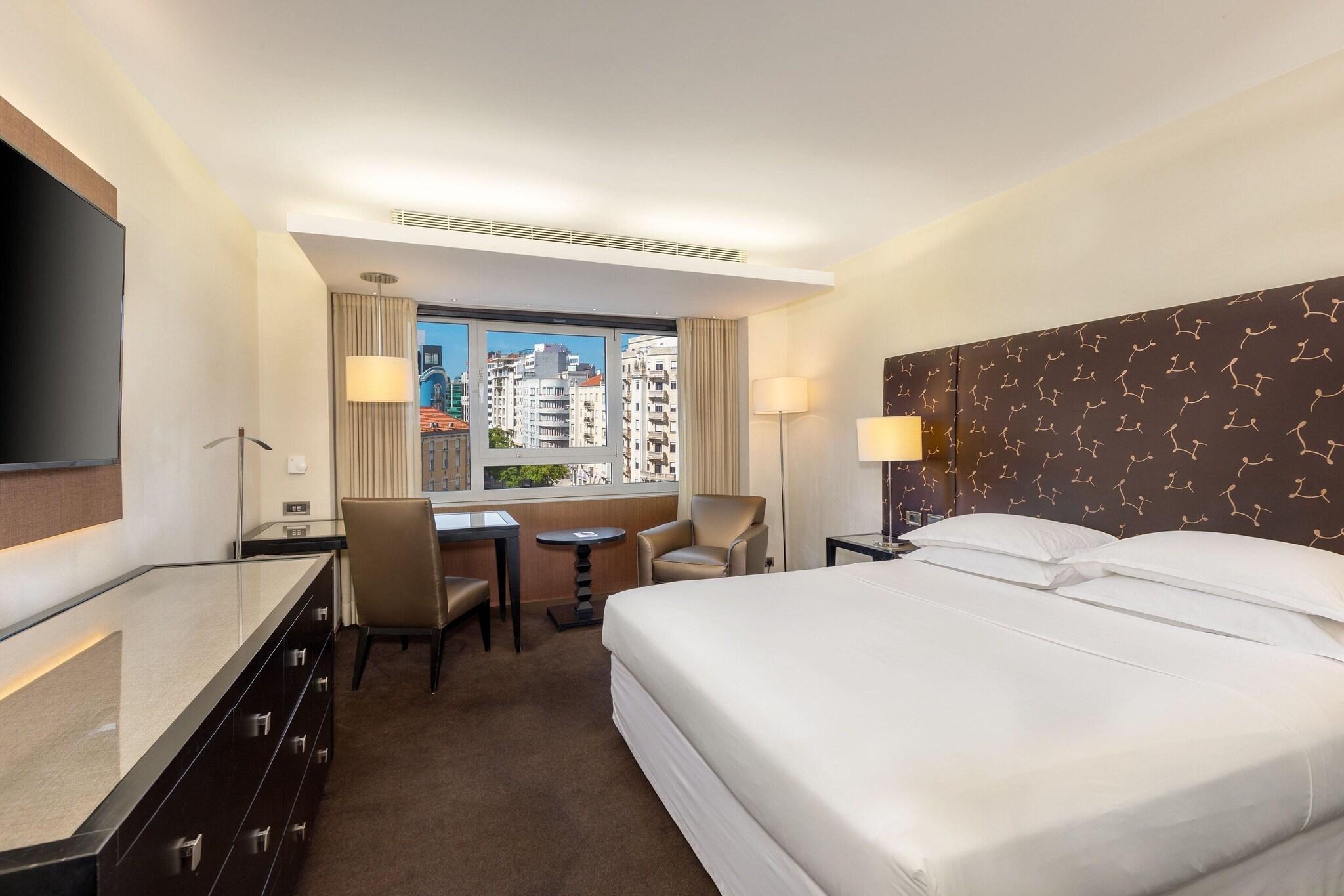 Double Premium Queen Bed