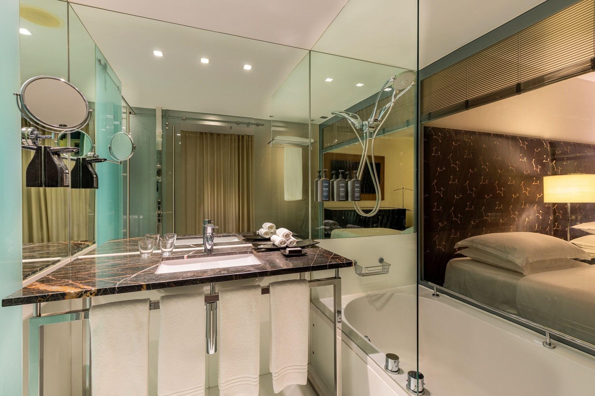 Double Premium Queen Bed