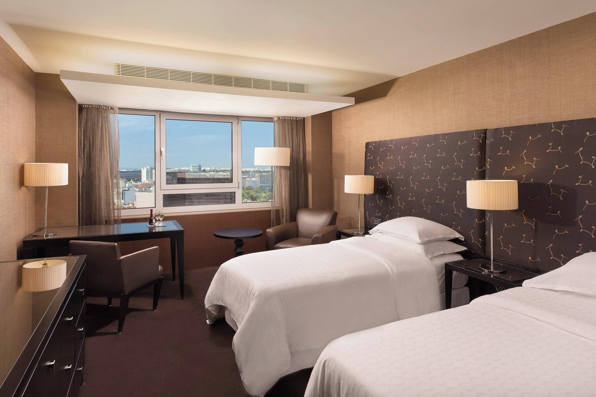 Twin Premium City View