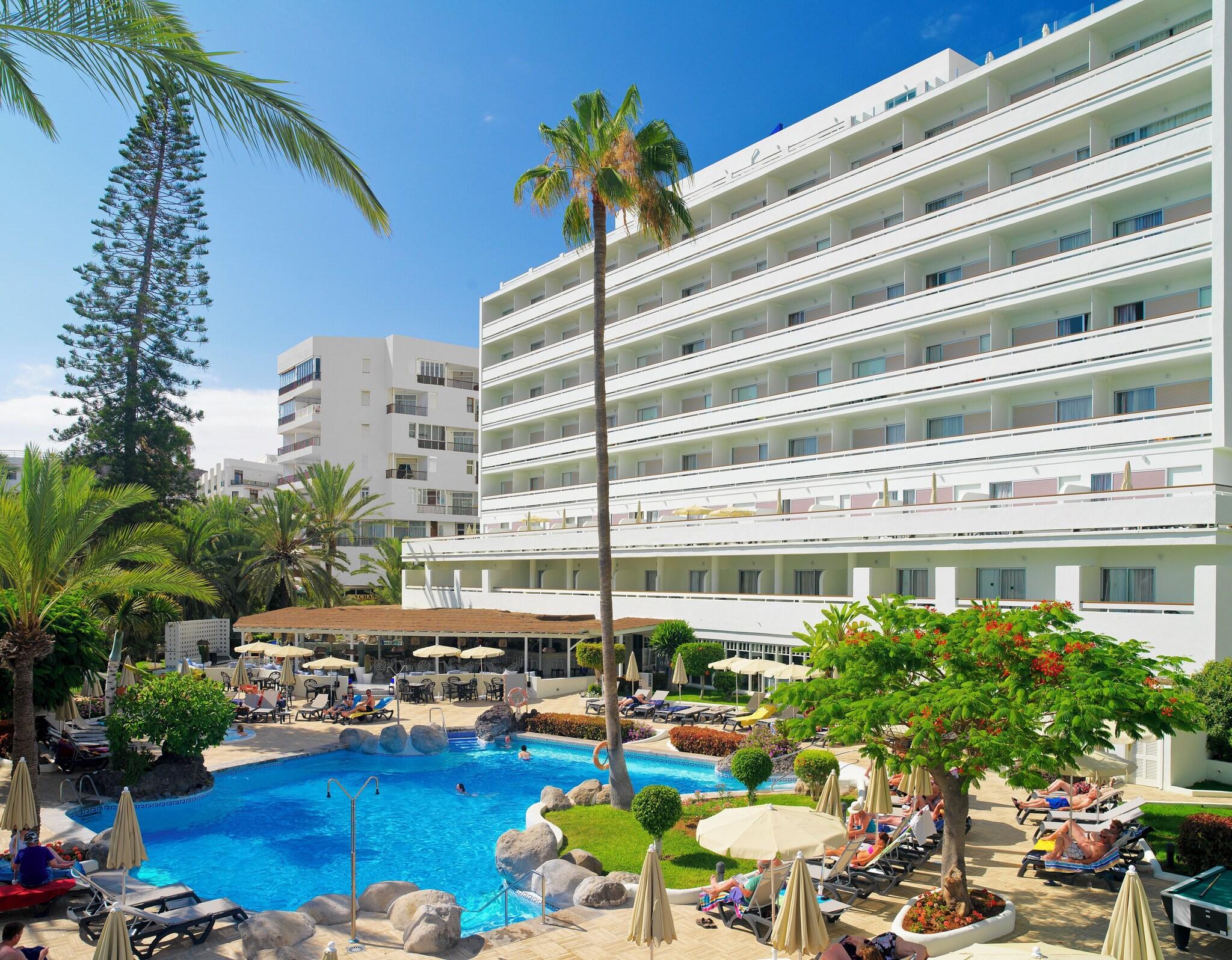 Double or Twin with Double Bed