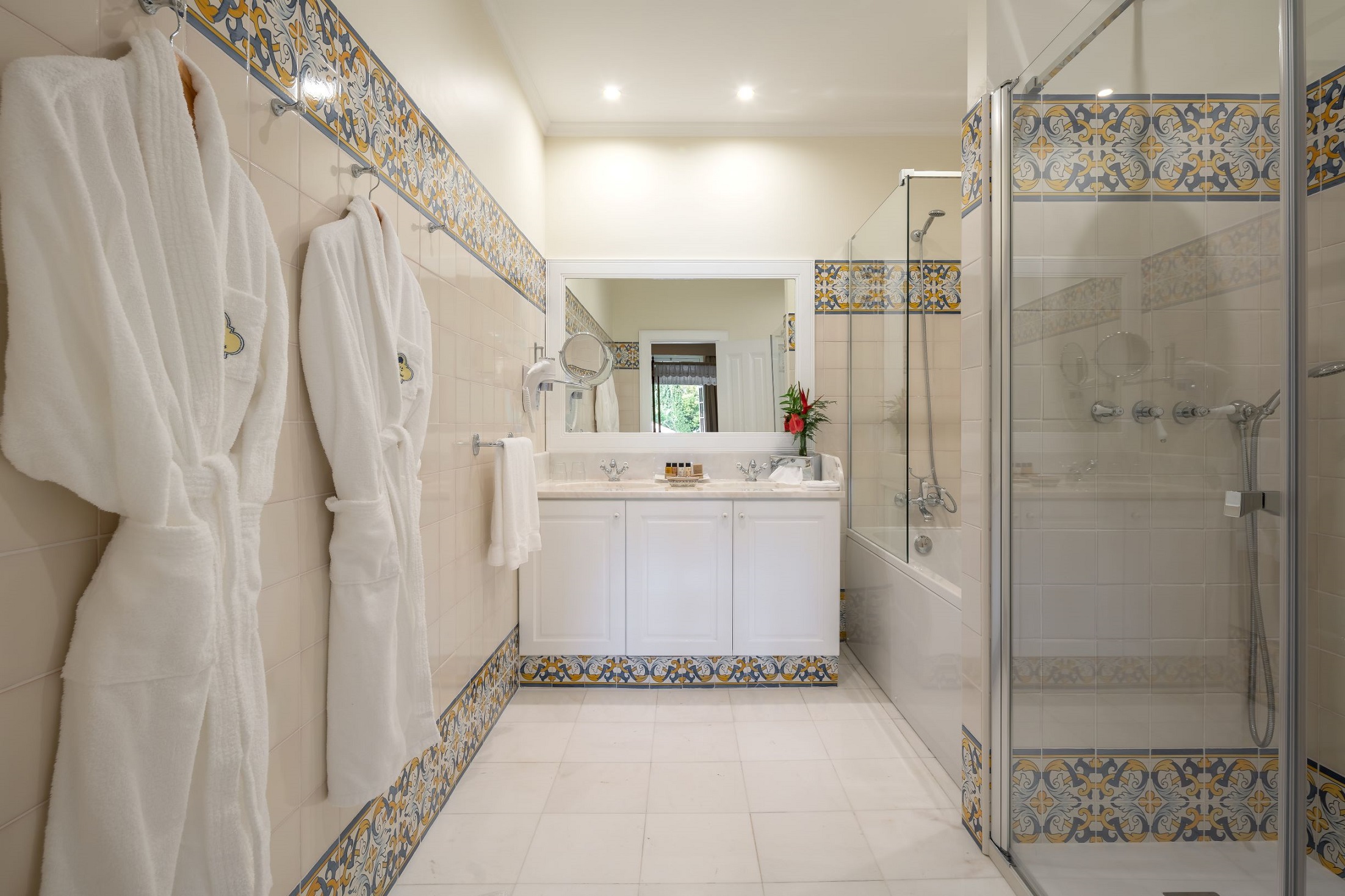 Junior Suite with Balcony