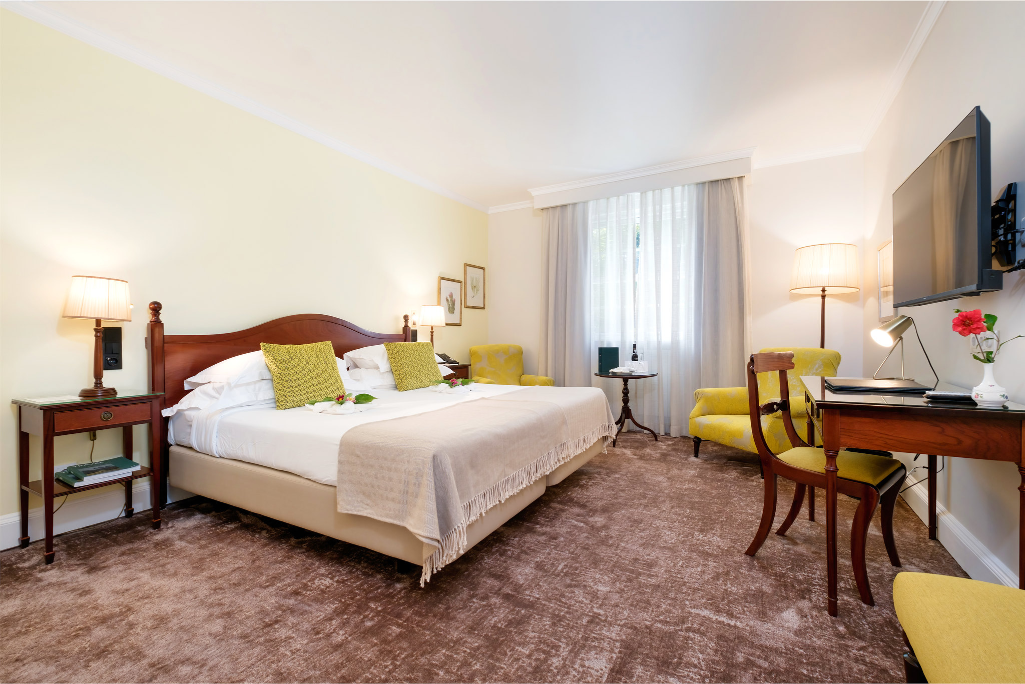 Double or Twin Standard