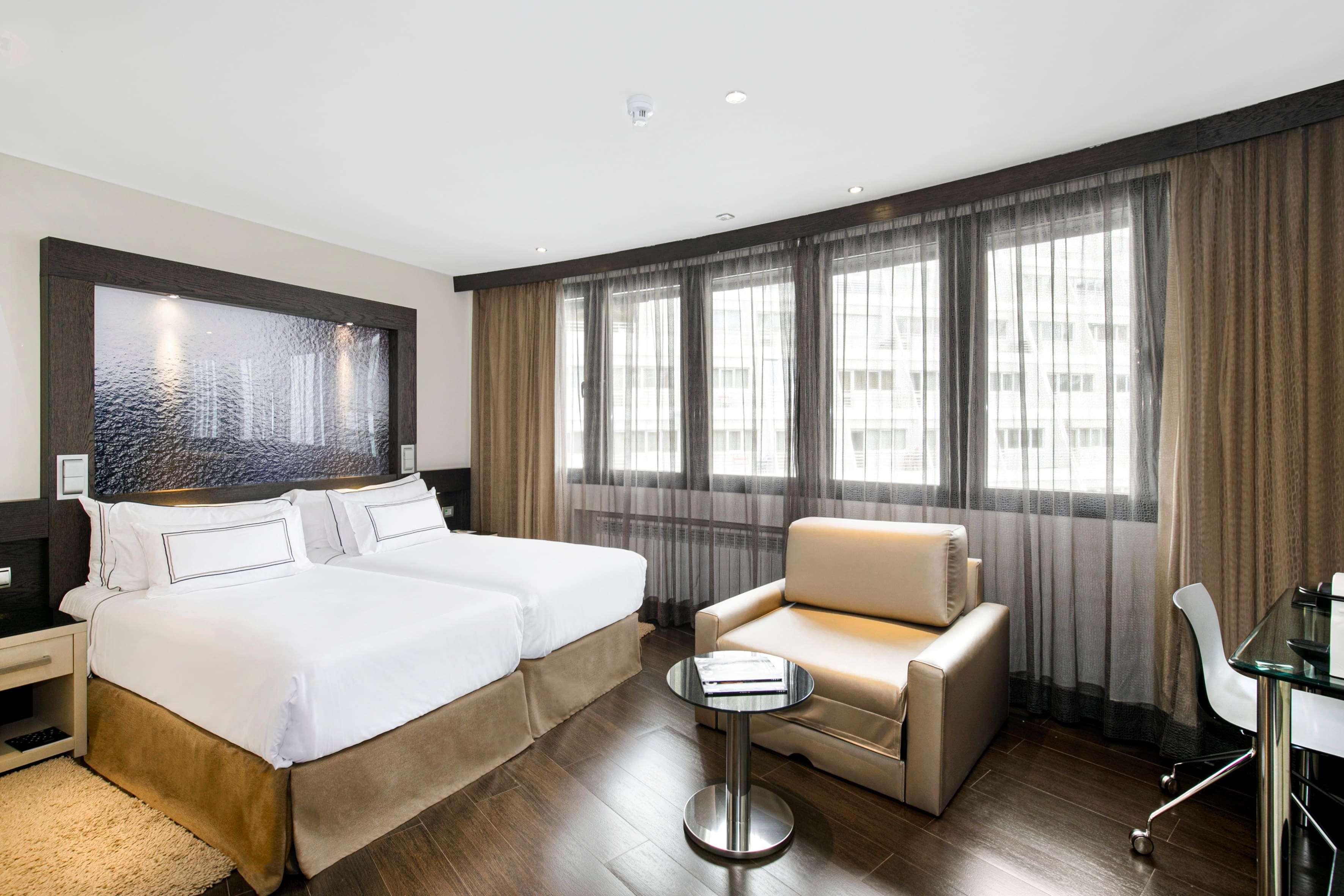 Room Connecting Room