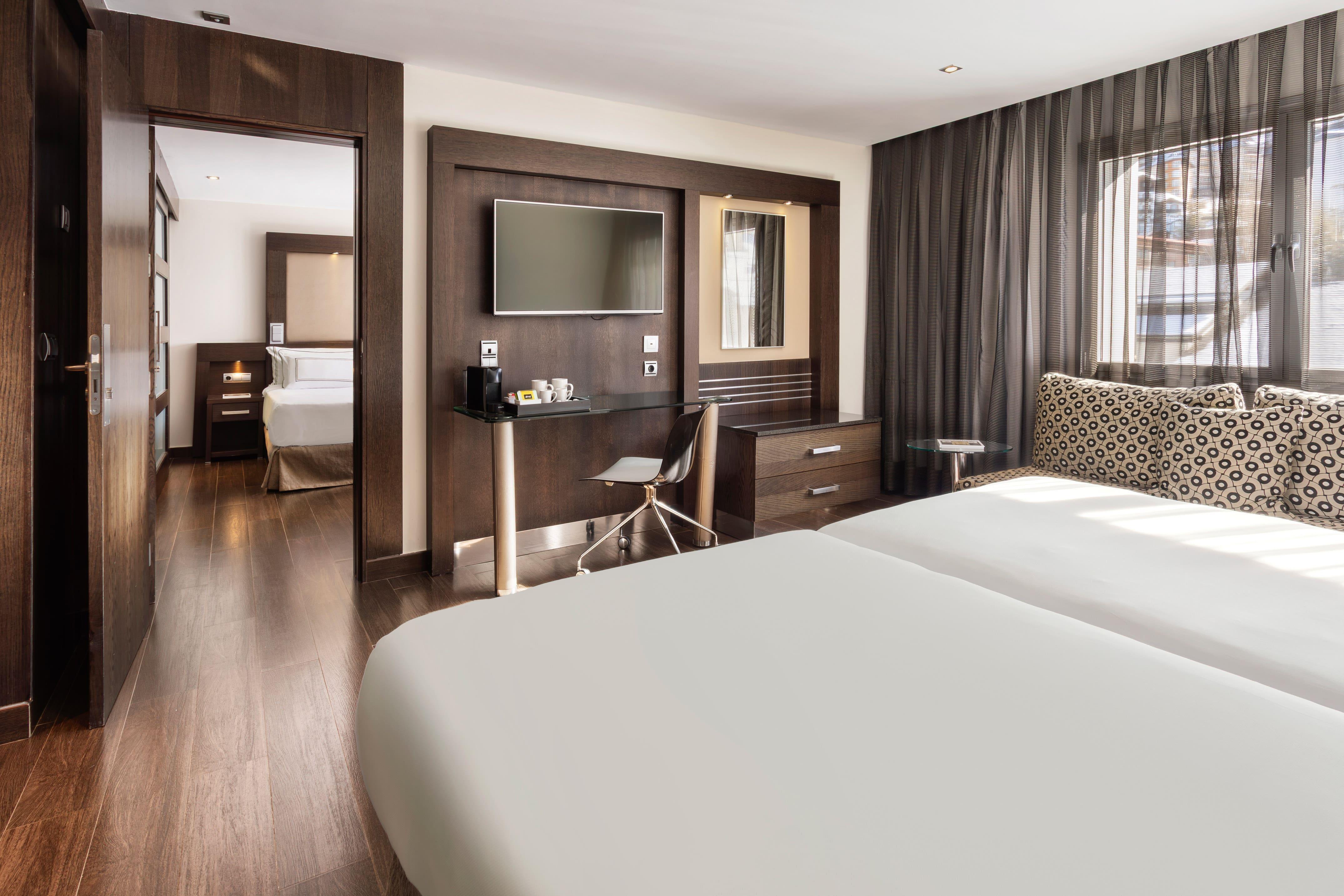 Room Connecting Room