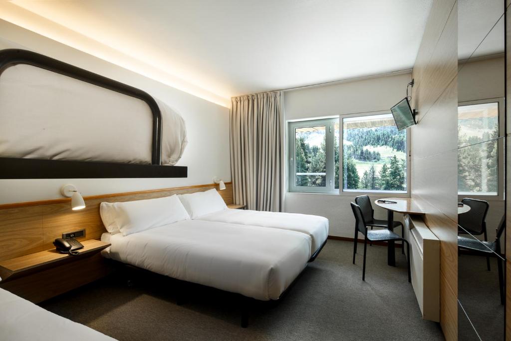 Double or Twin Standard