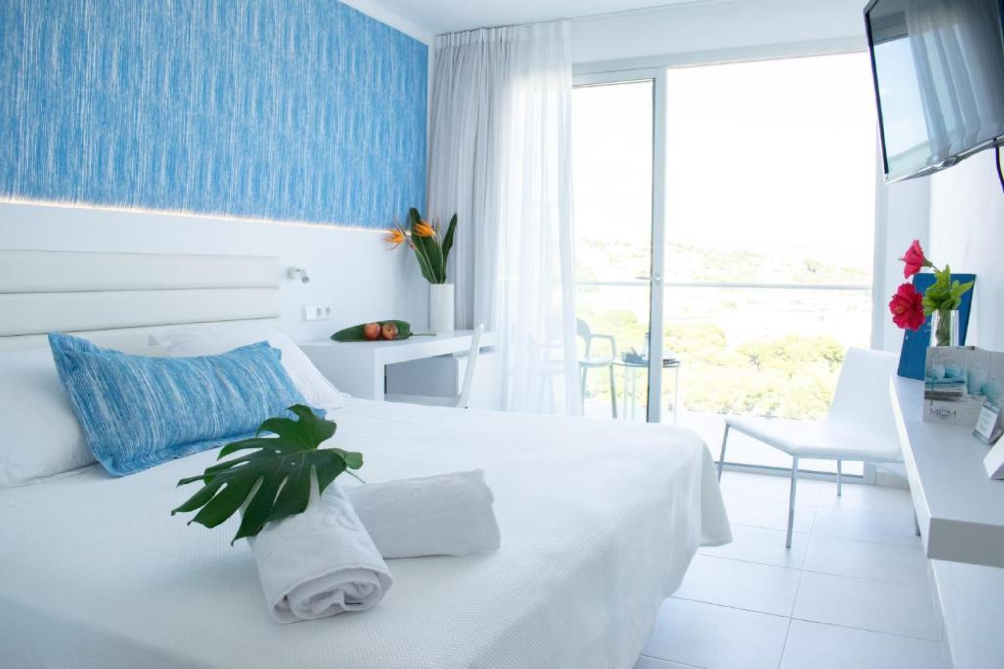 Double or Twin Side Sea View