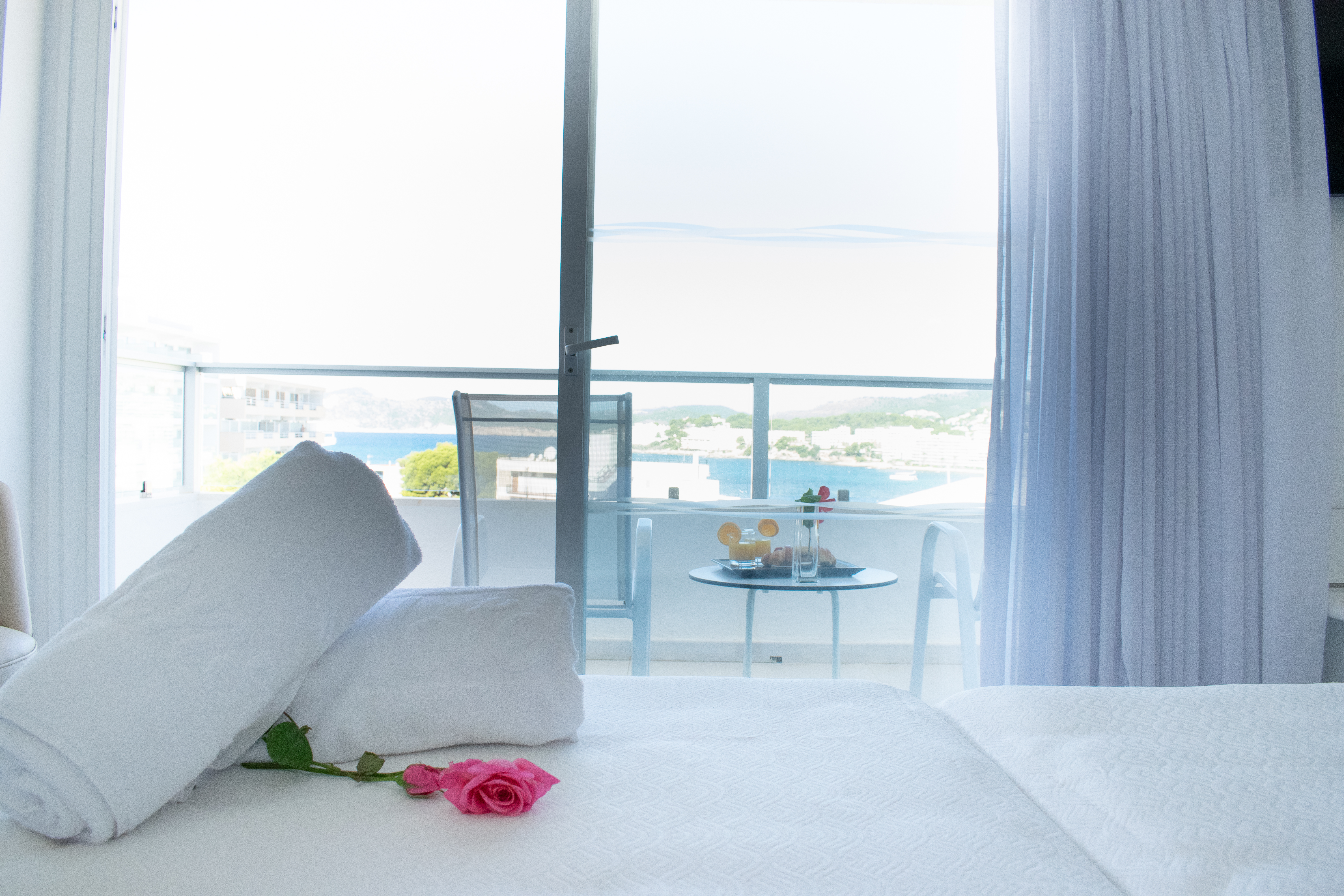 Double or Twin Side Sea View