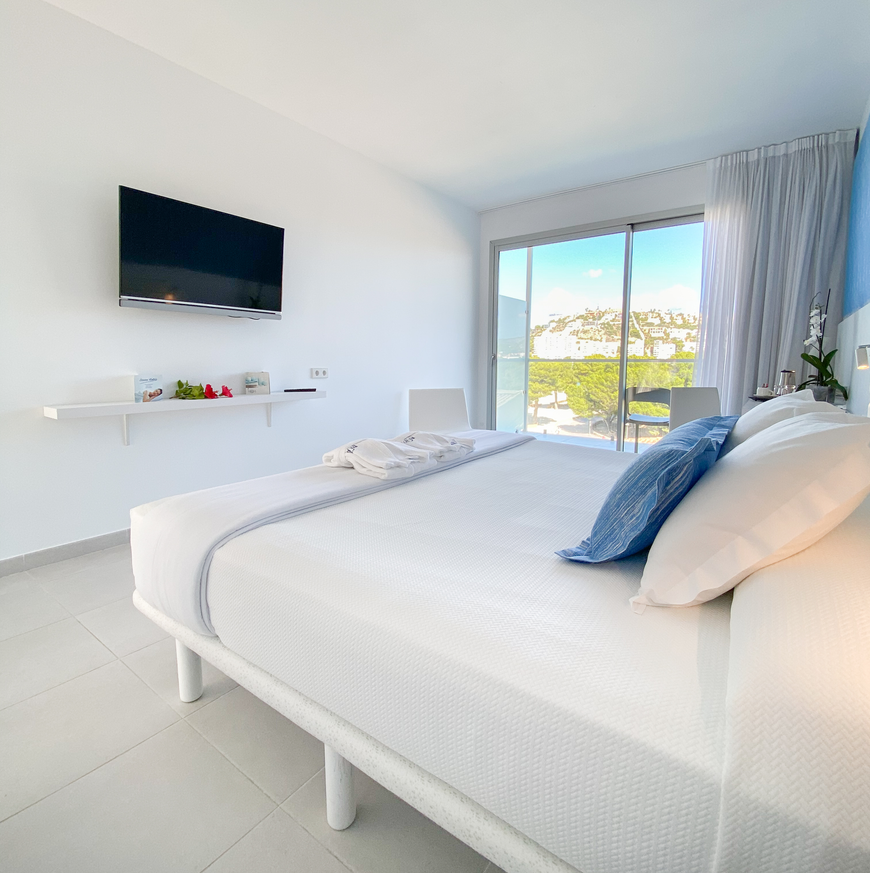 Double or Twin Premium Sea View