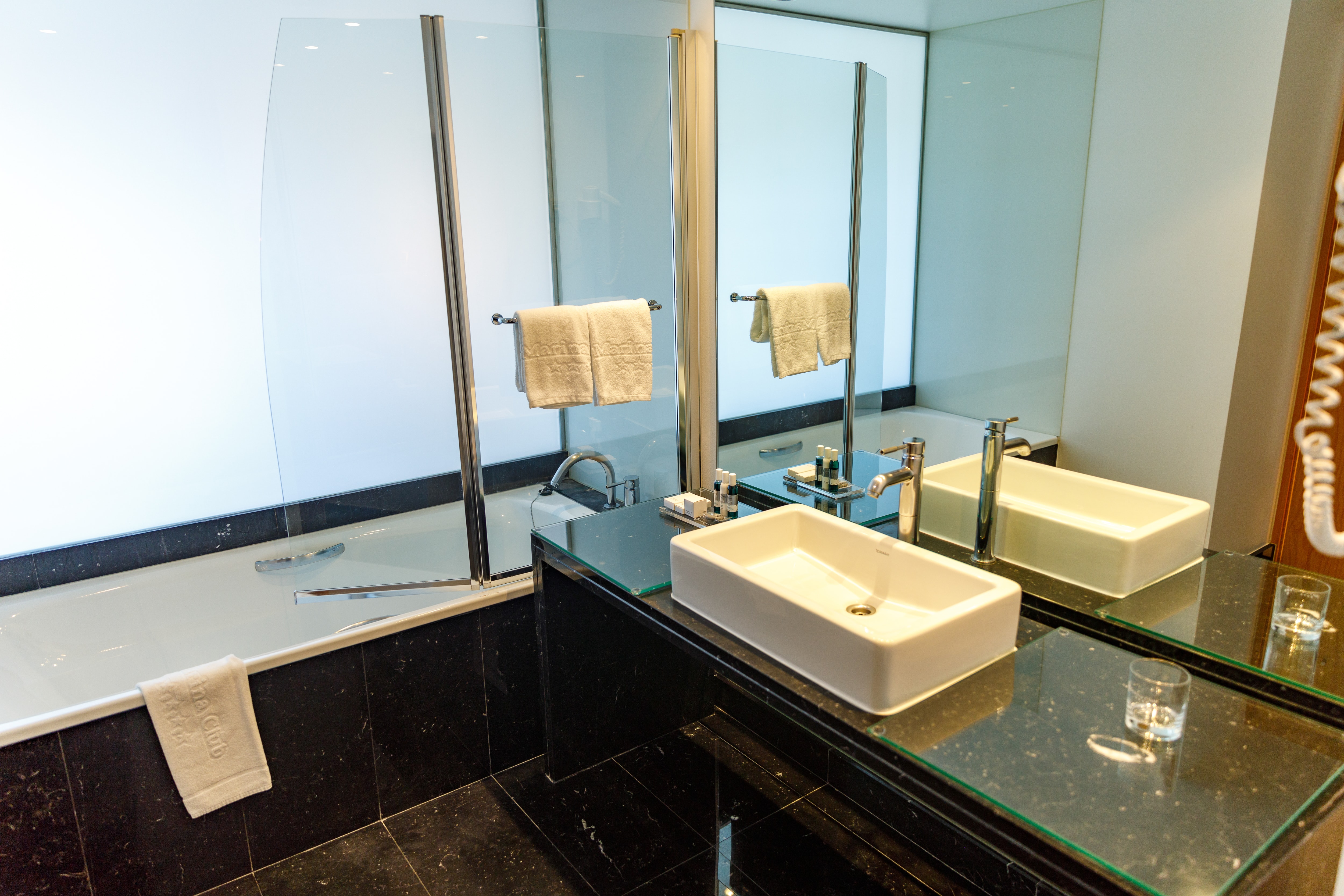 Studio Superior Pool View