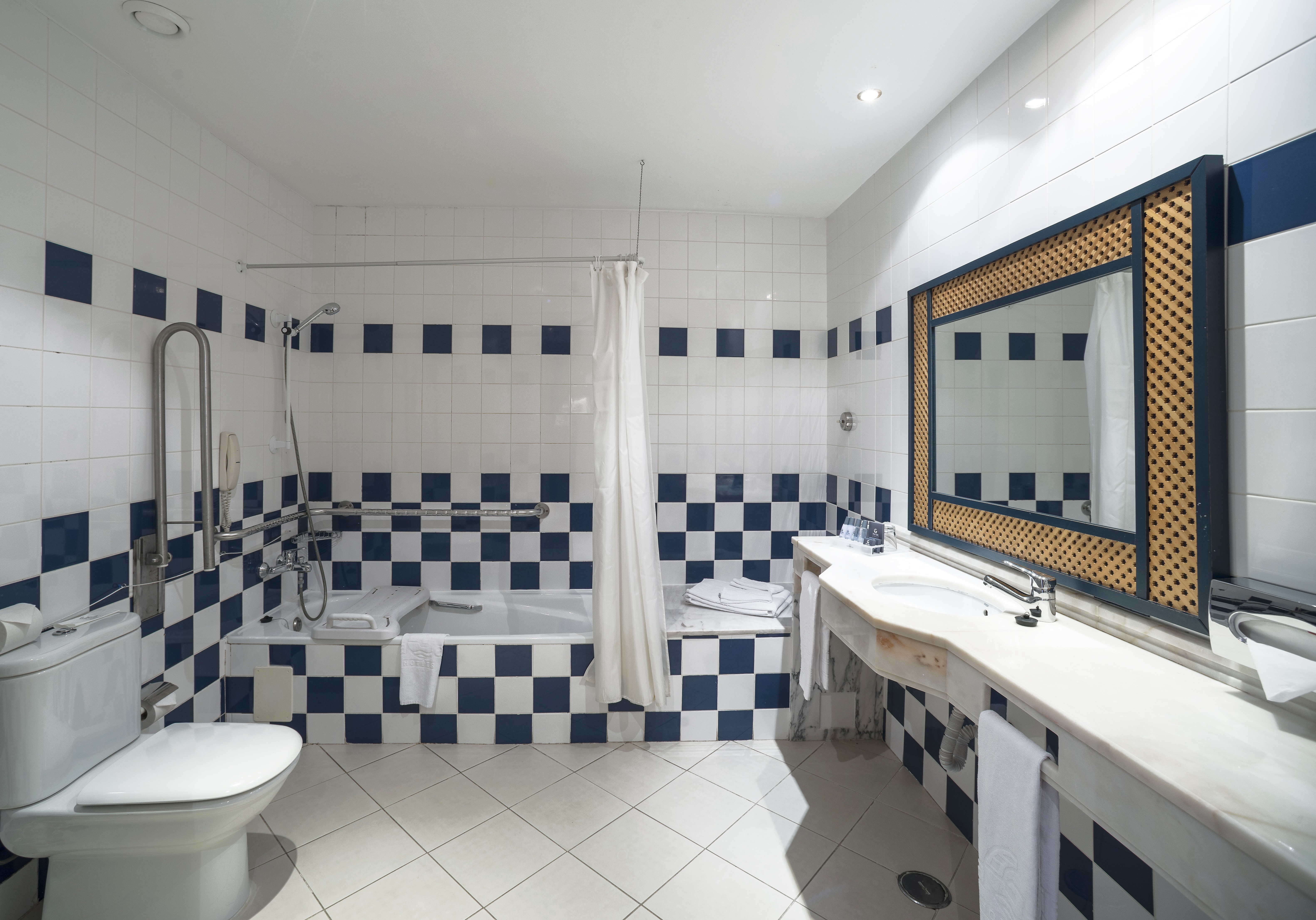 Double Single Pool View