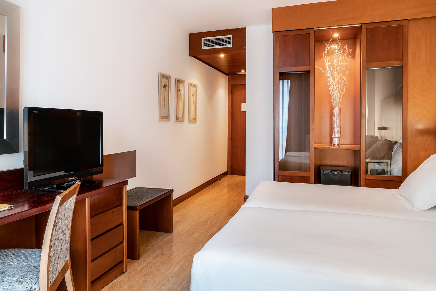 Double Queen Size Bed