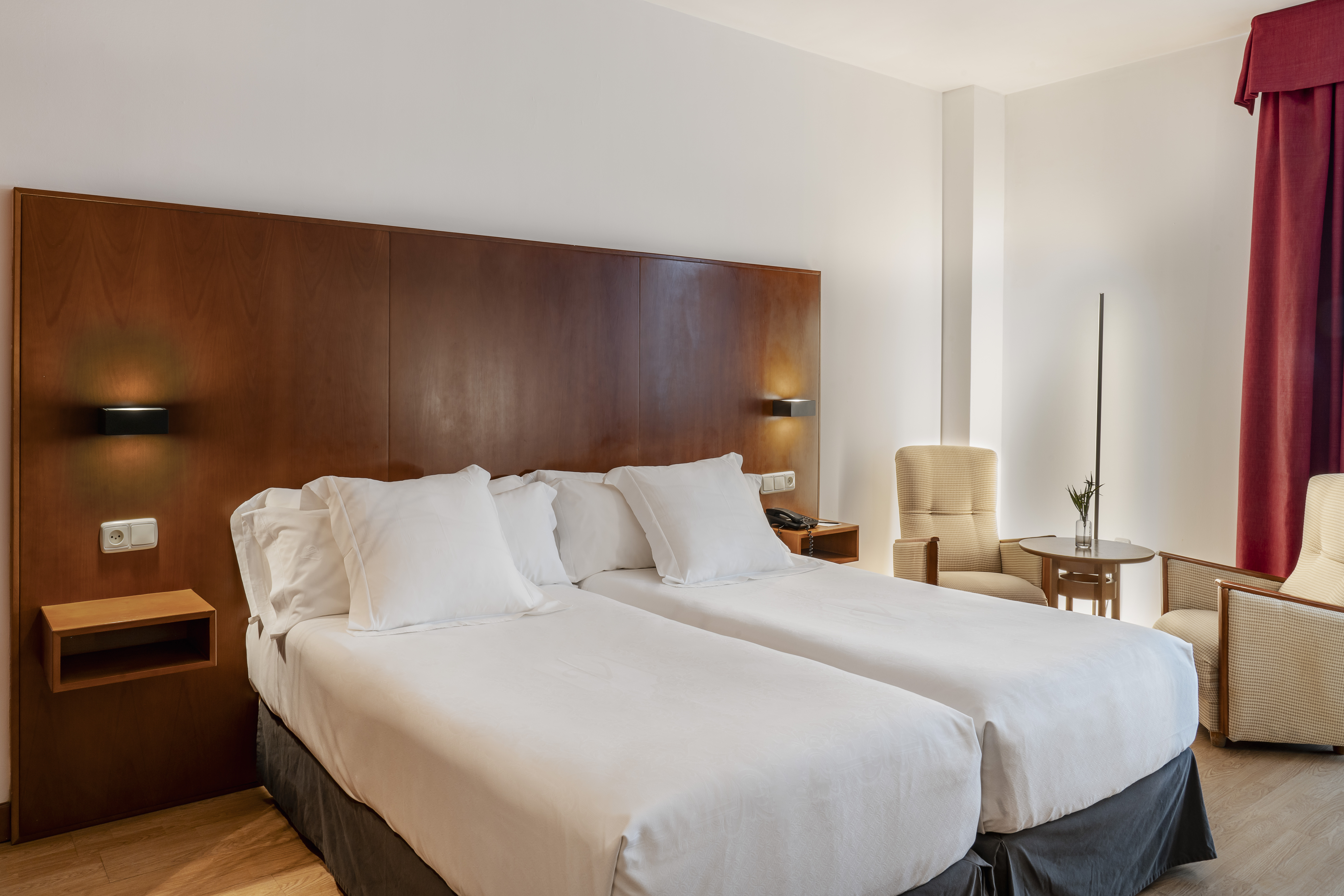 Double Connecting Room