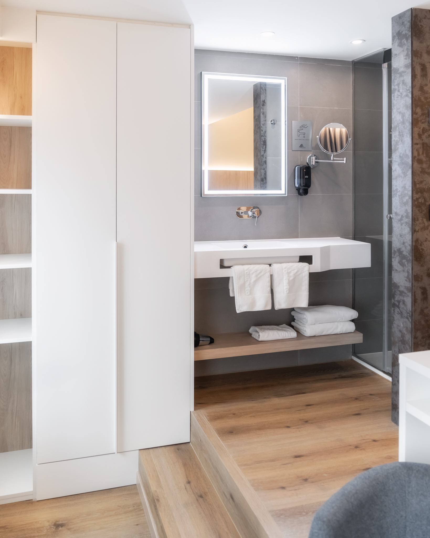 Double or Twin Standard