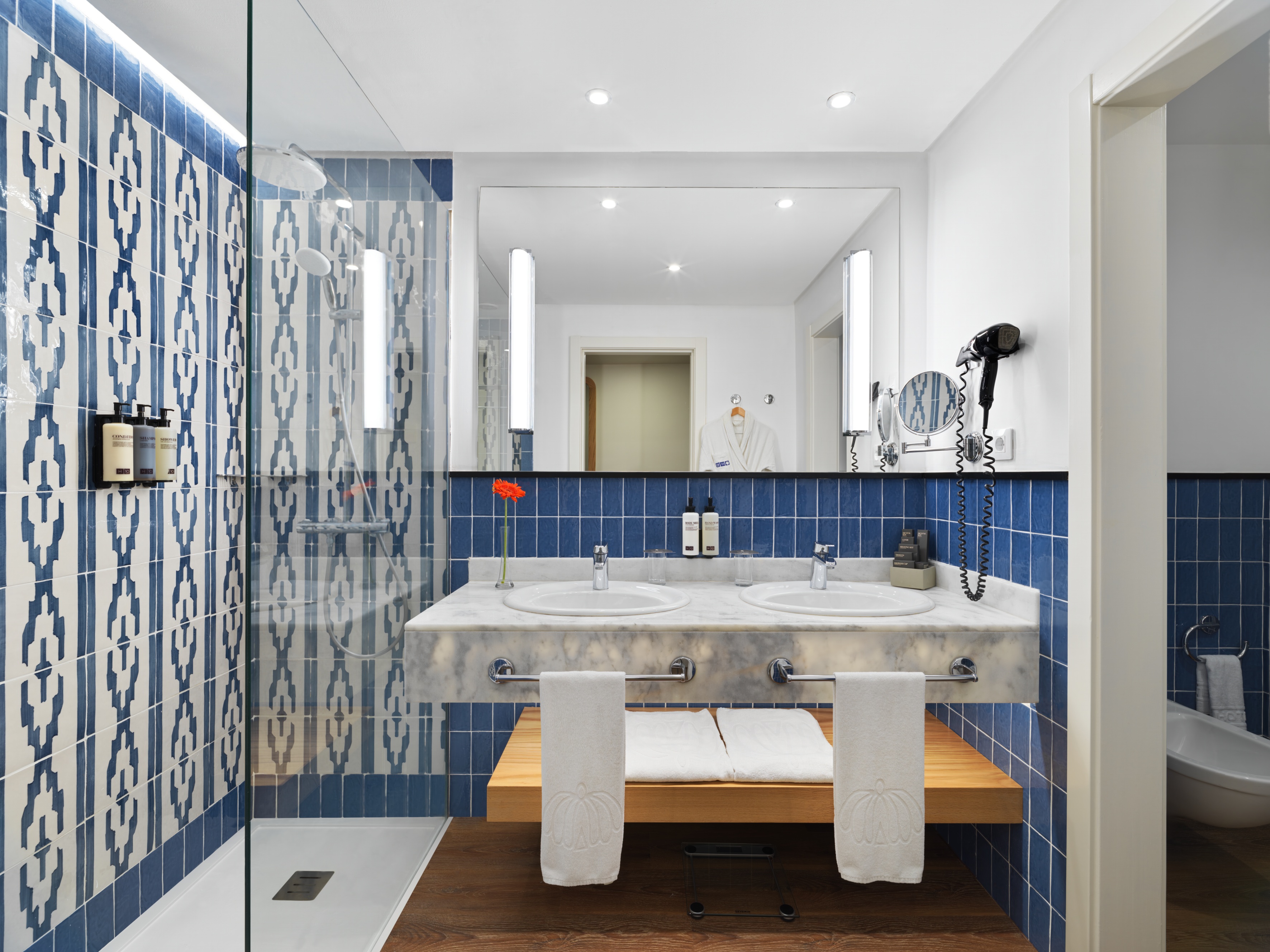 Double or Twin Sea View