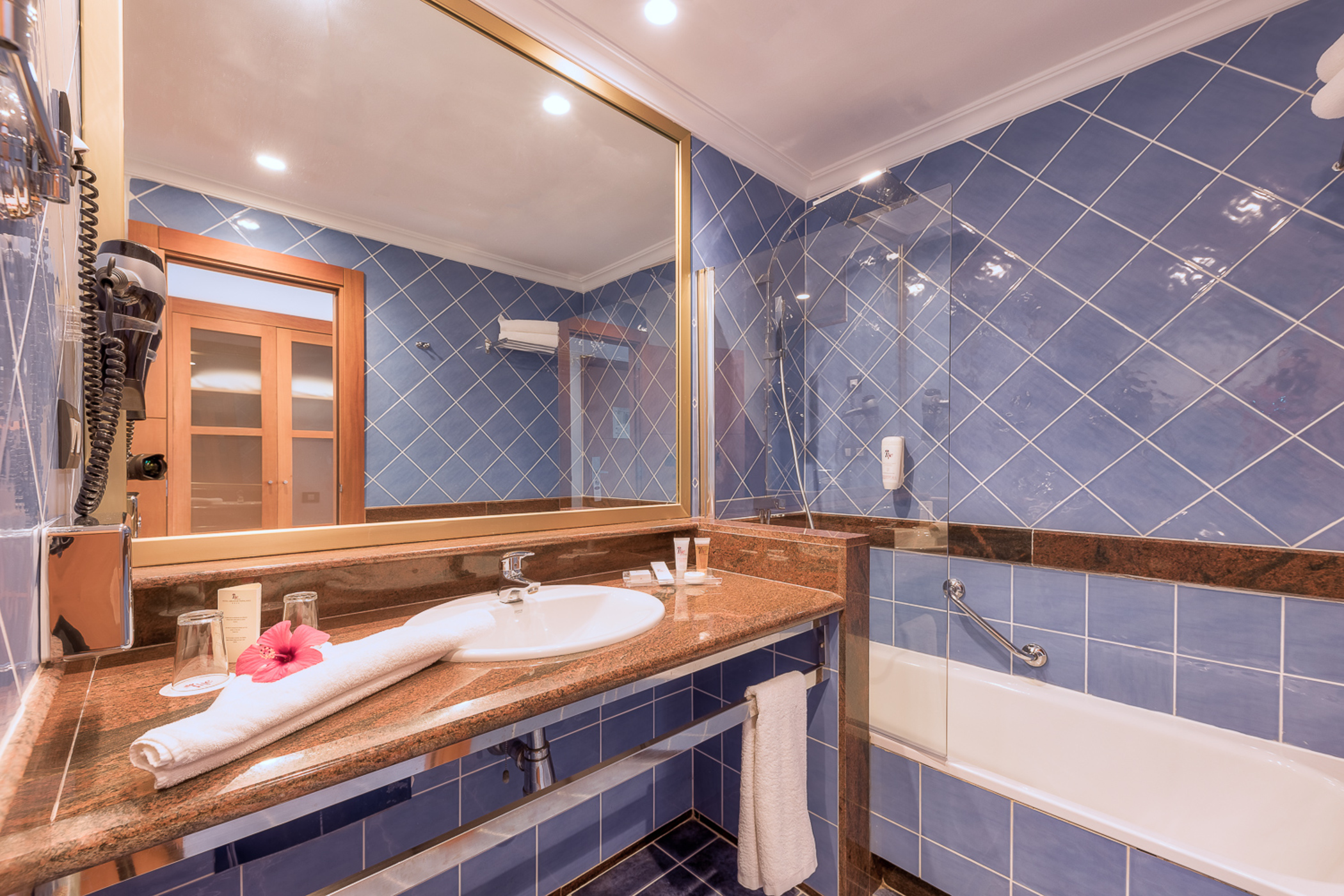 Double or Twin Sea View Capacity 2