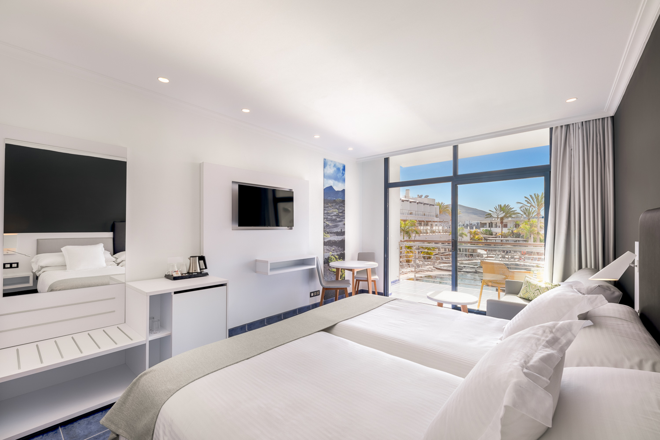 Double Single Pool View