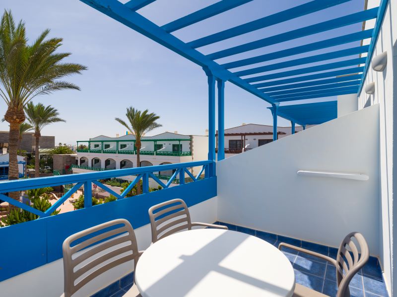 Family Room Capacity 2