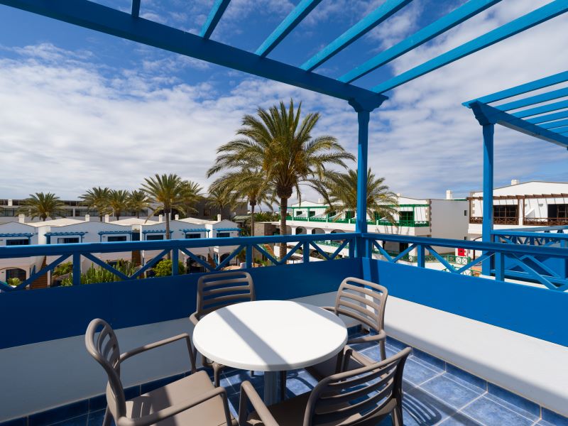 Family Room Capacity 2