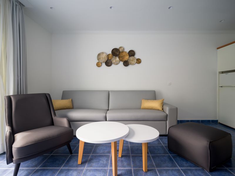 Family Room Capacity 2