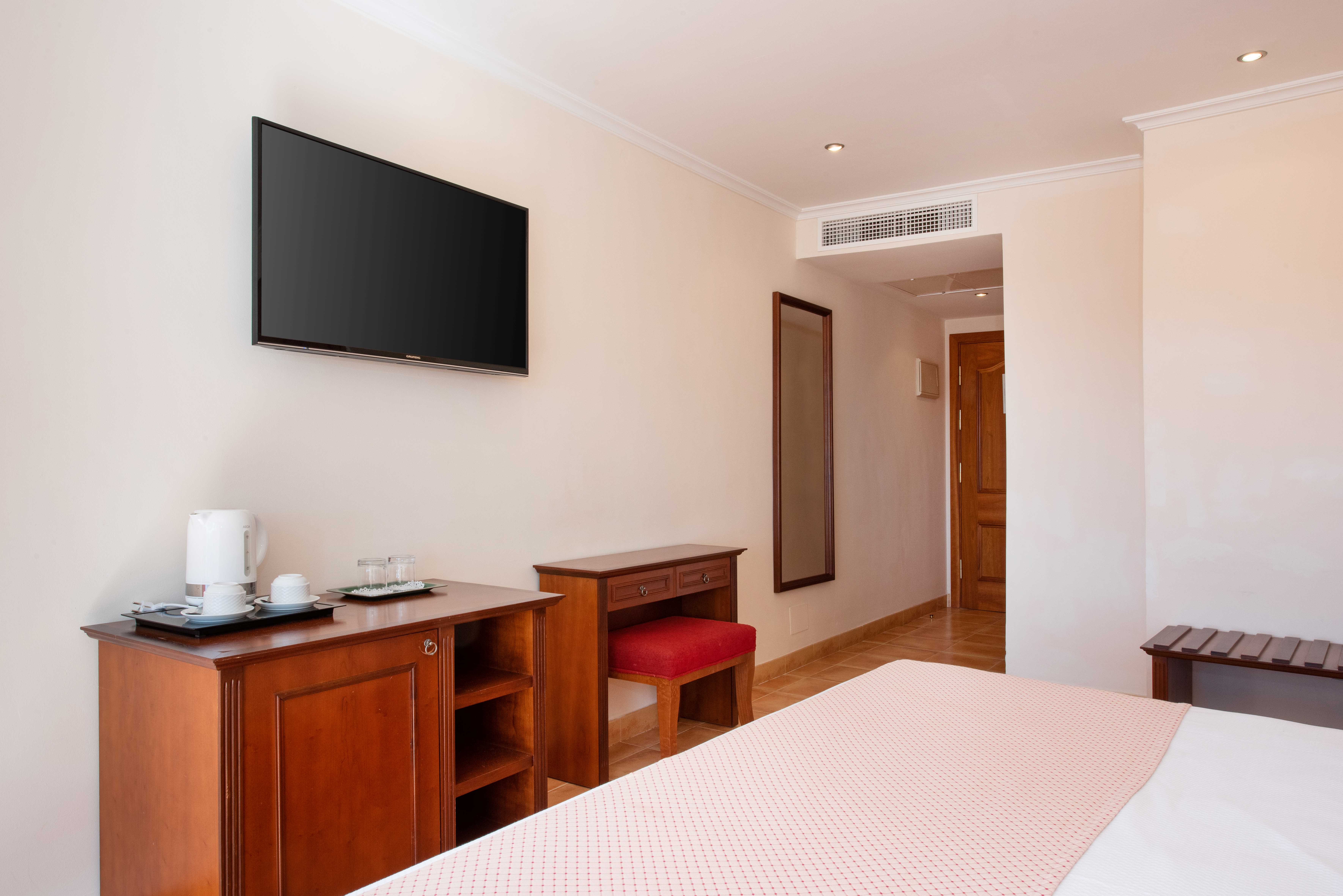 Double or Twin Standard