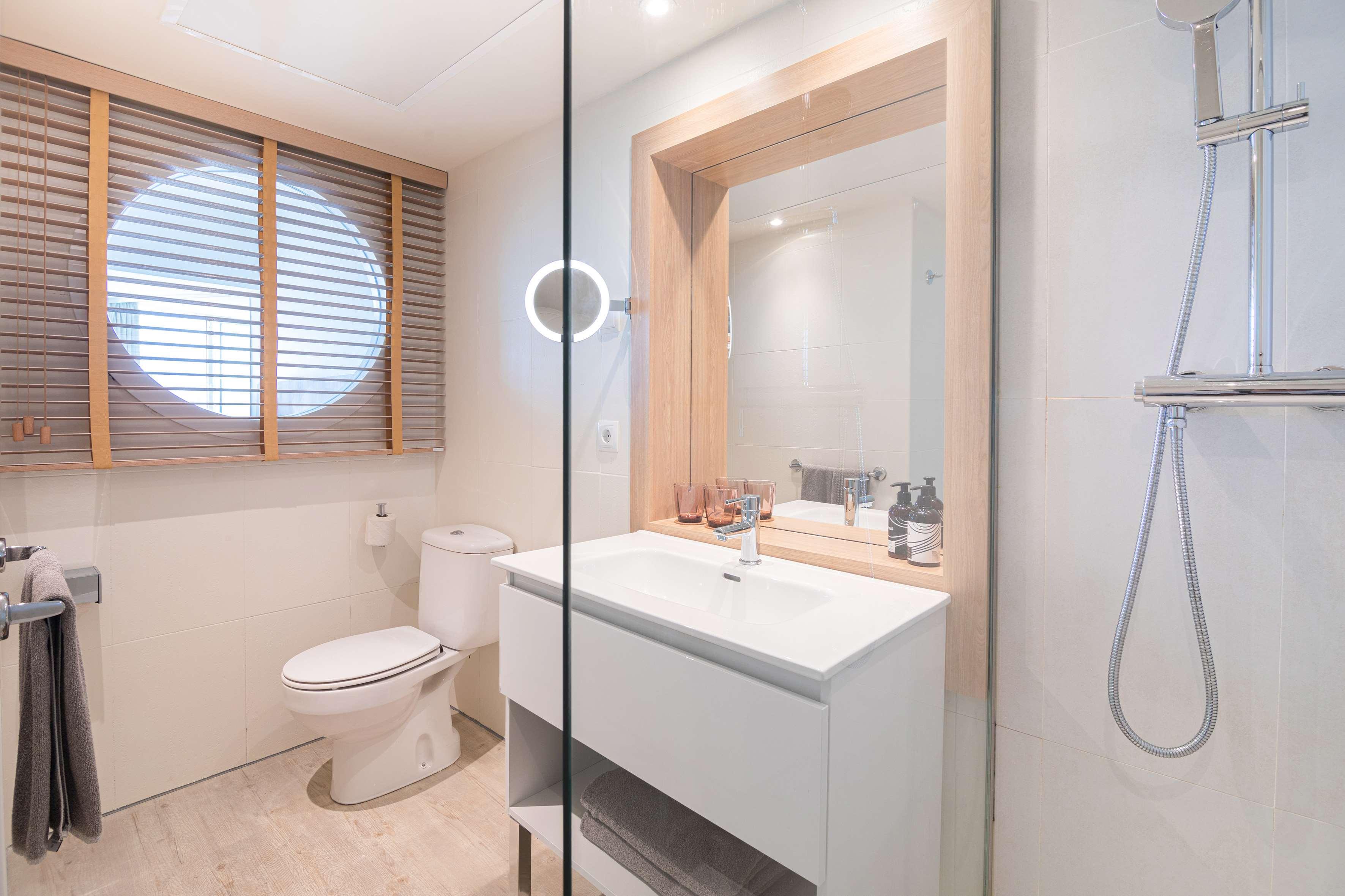 Room Connecting Room