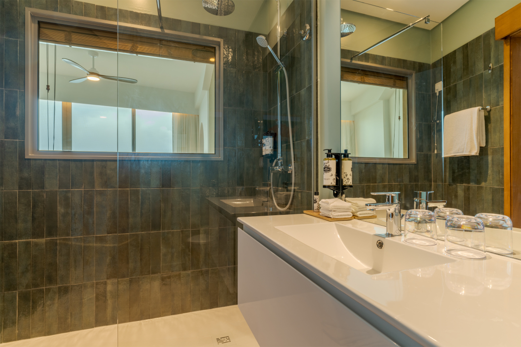 Double or Twin Superior