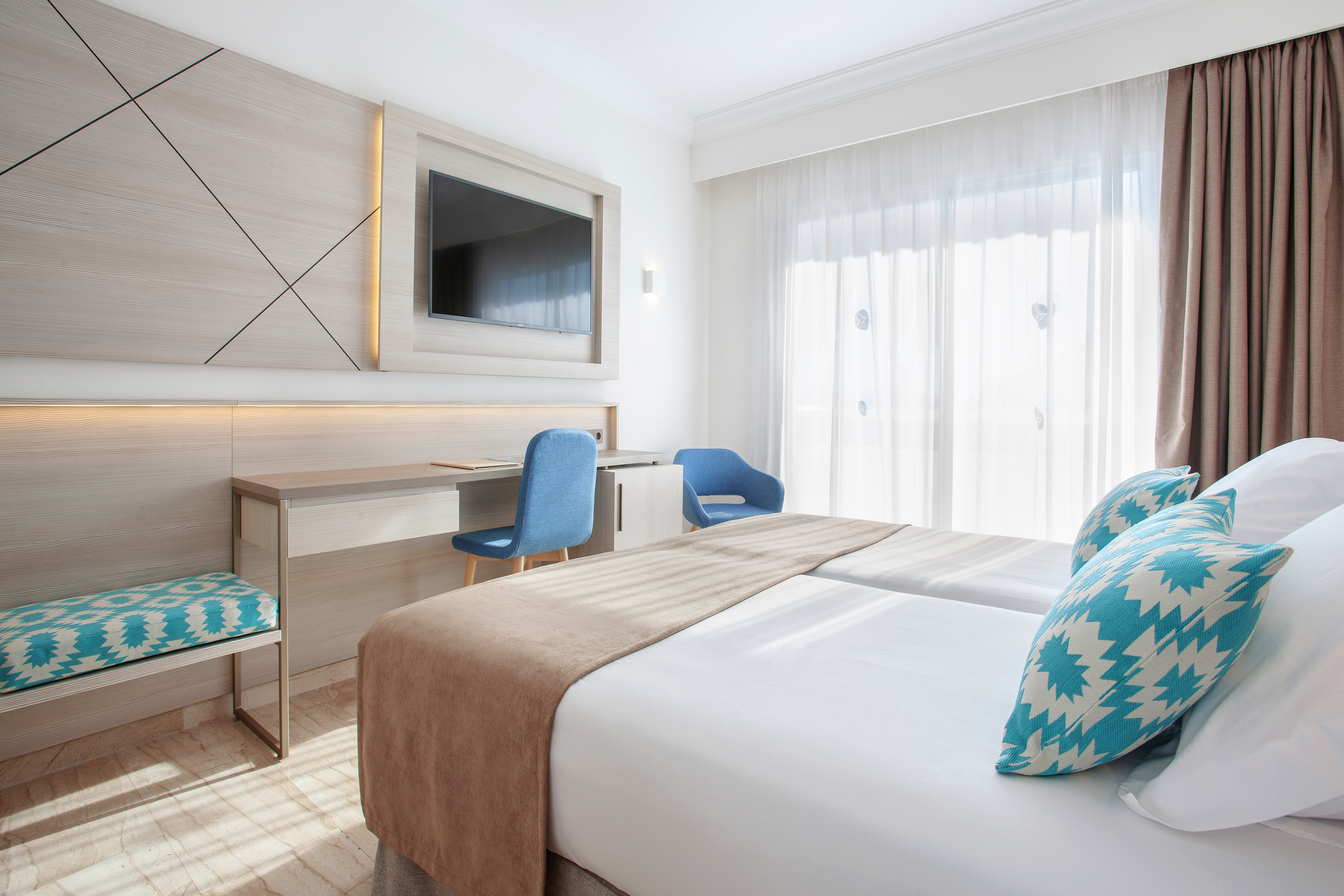 Double or Twin Side Sea View