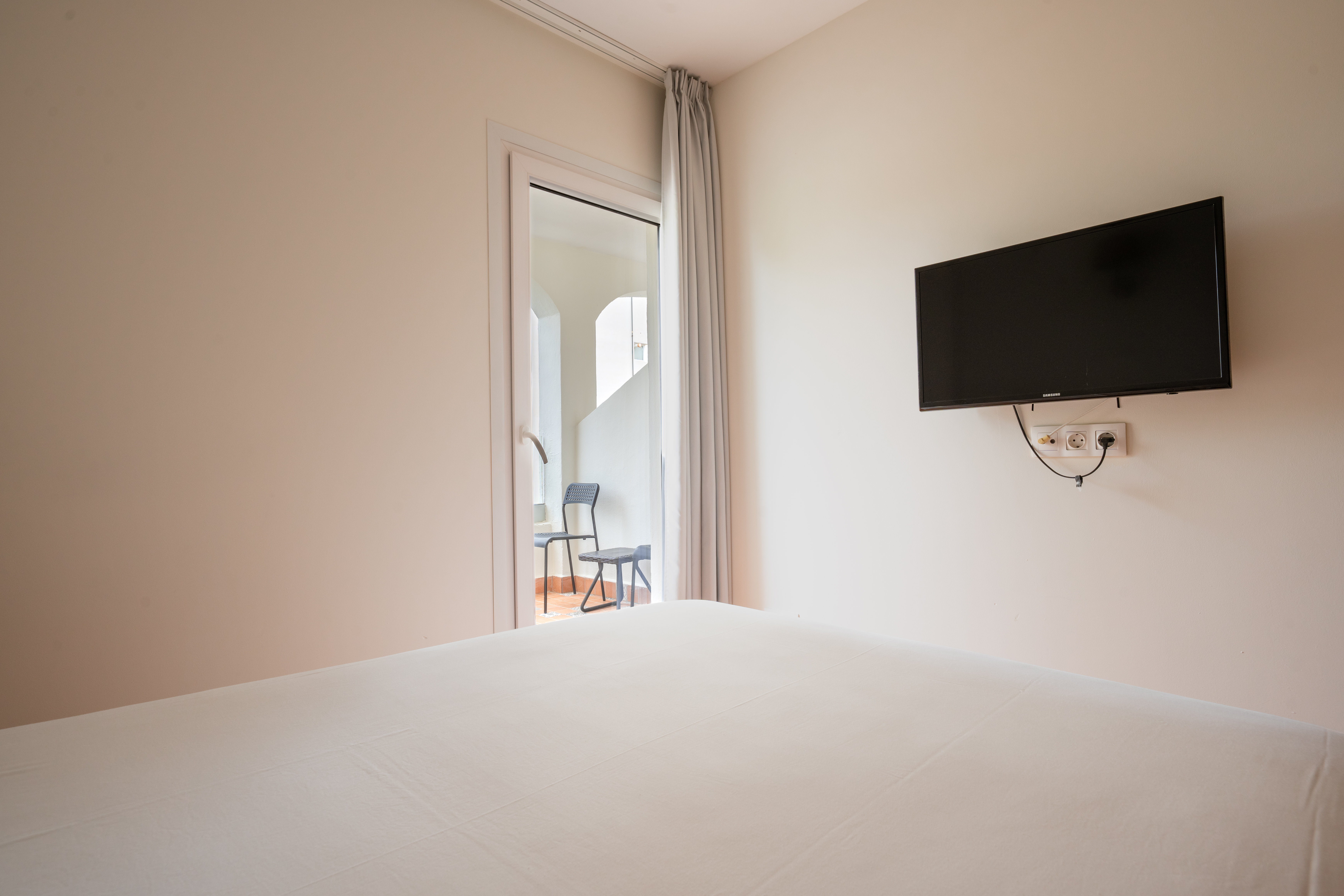 Double Single with Balcony