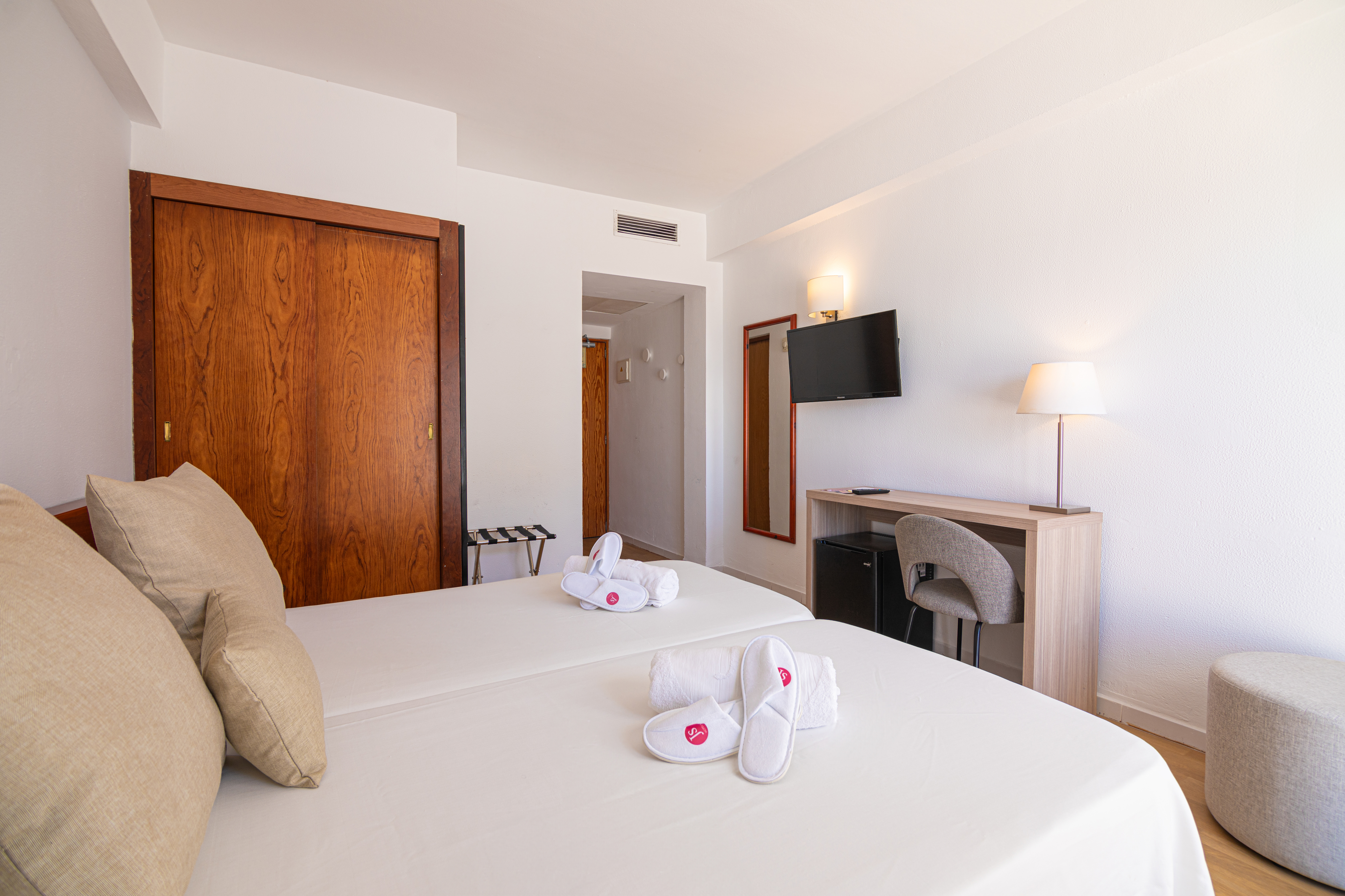 Double or Twin Side Sea View