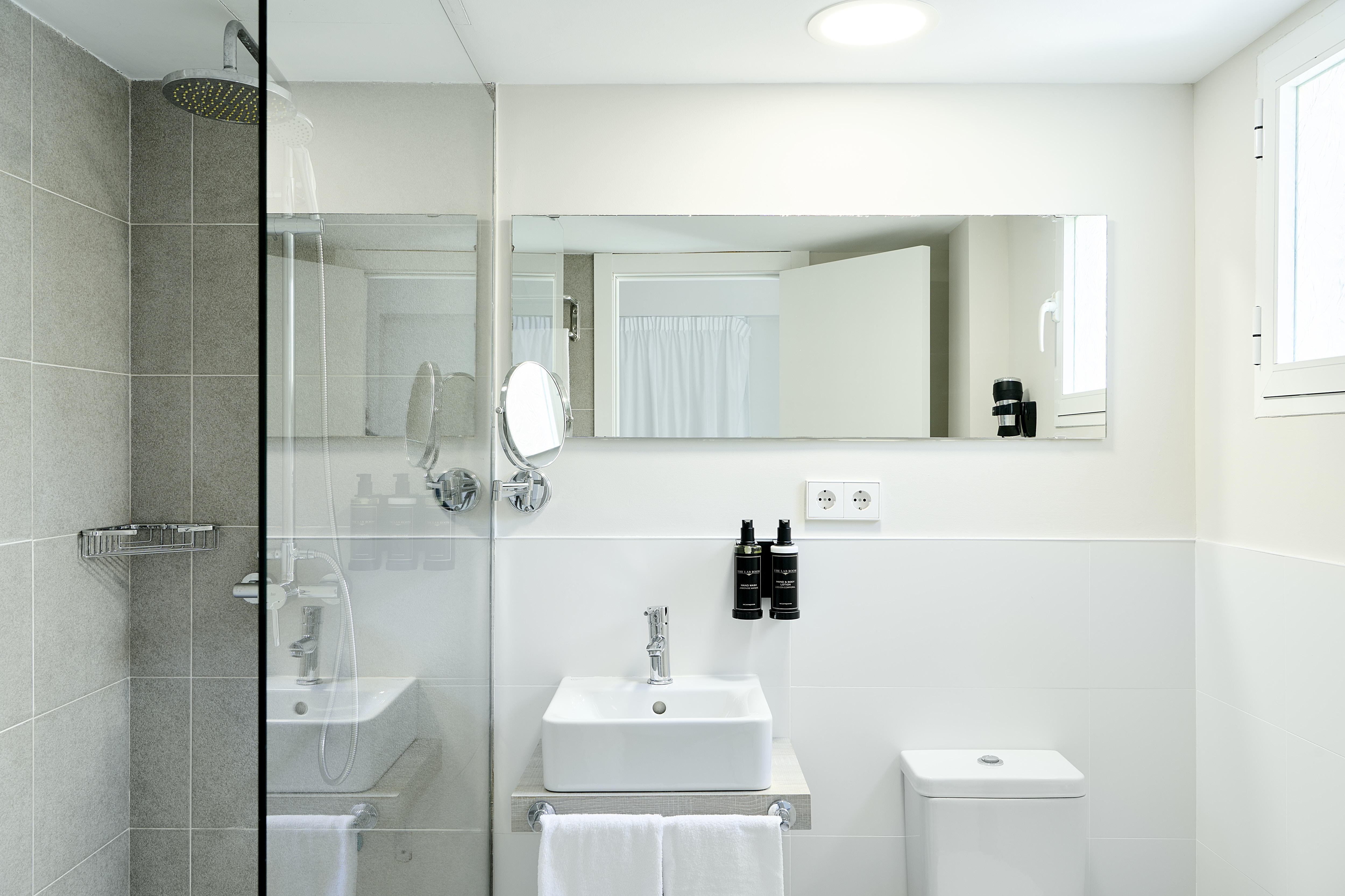 Double or Twin Deluxe with Terrace