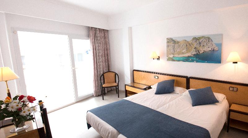 Double or Twin Side Sea View