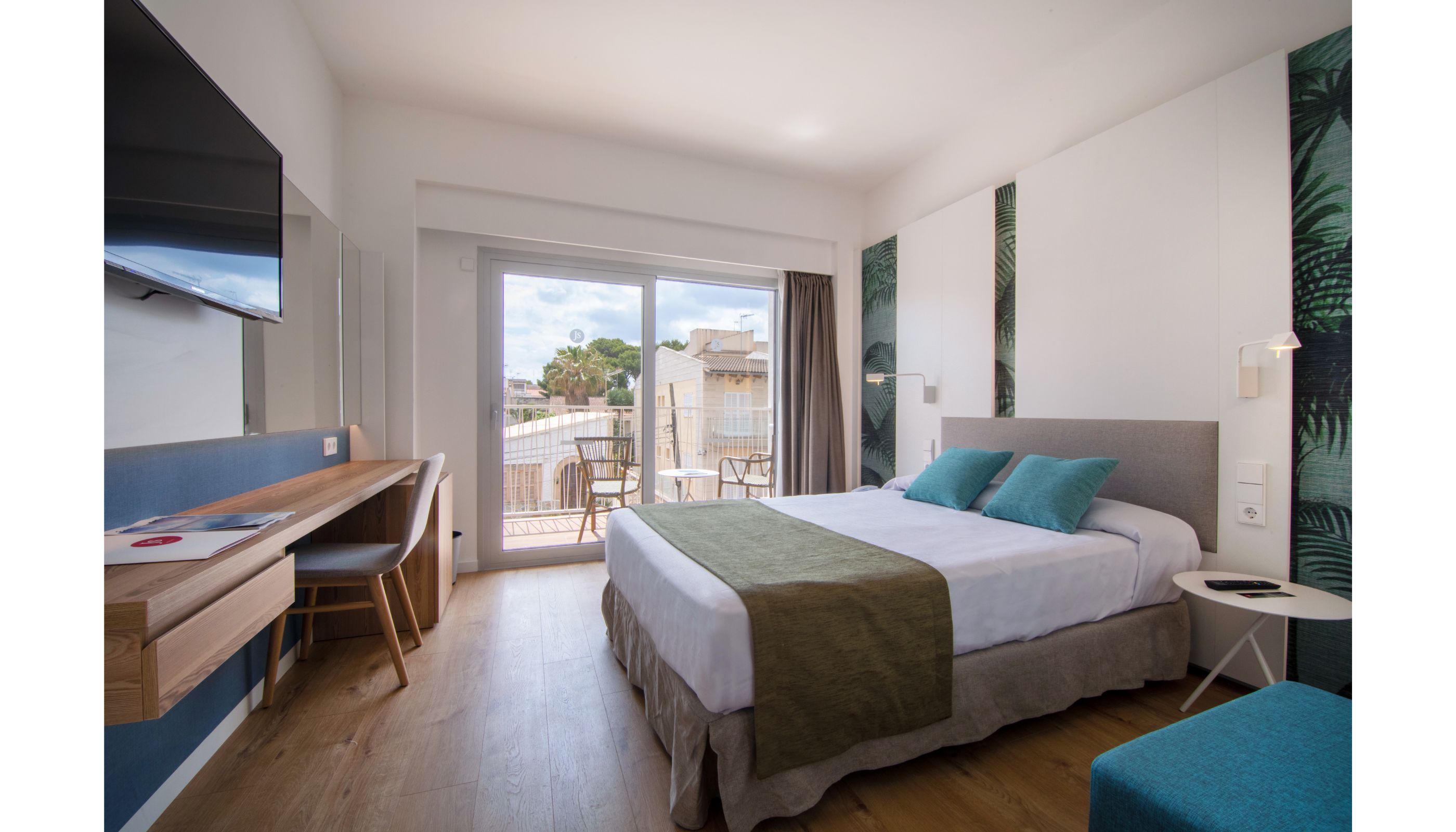 Double or Twin with Balcony