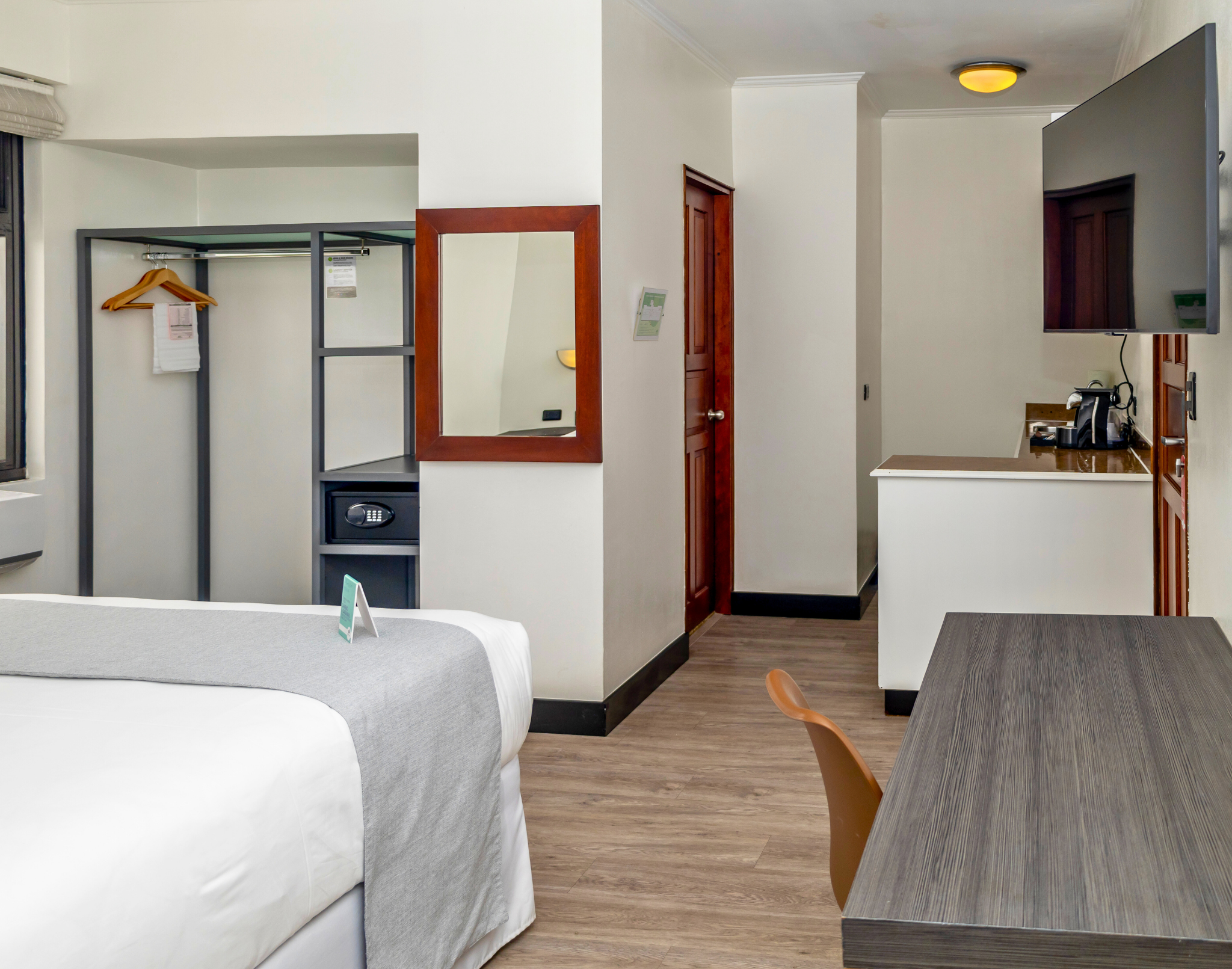 Family Room Connecting Room