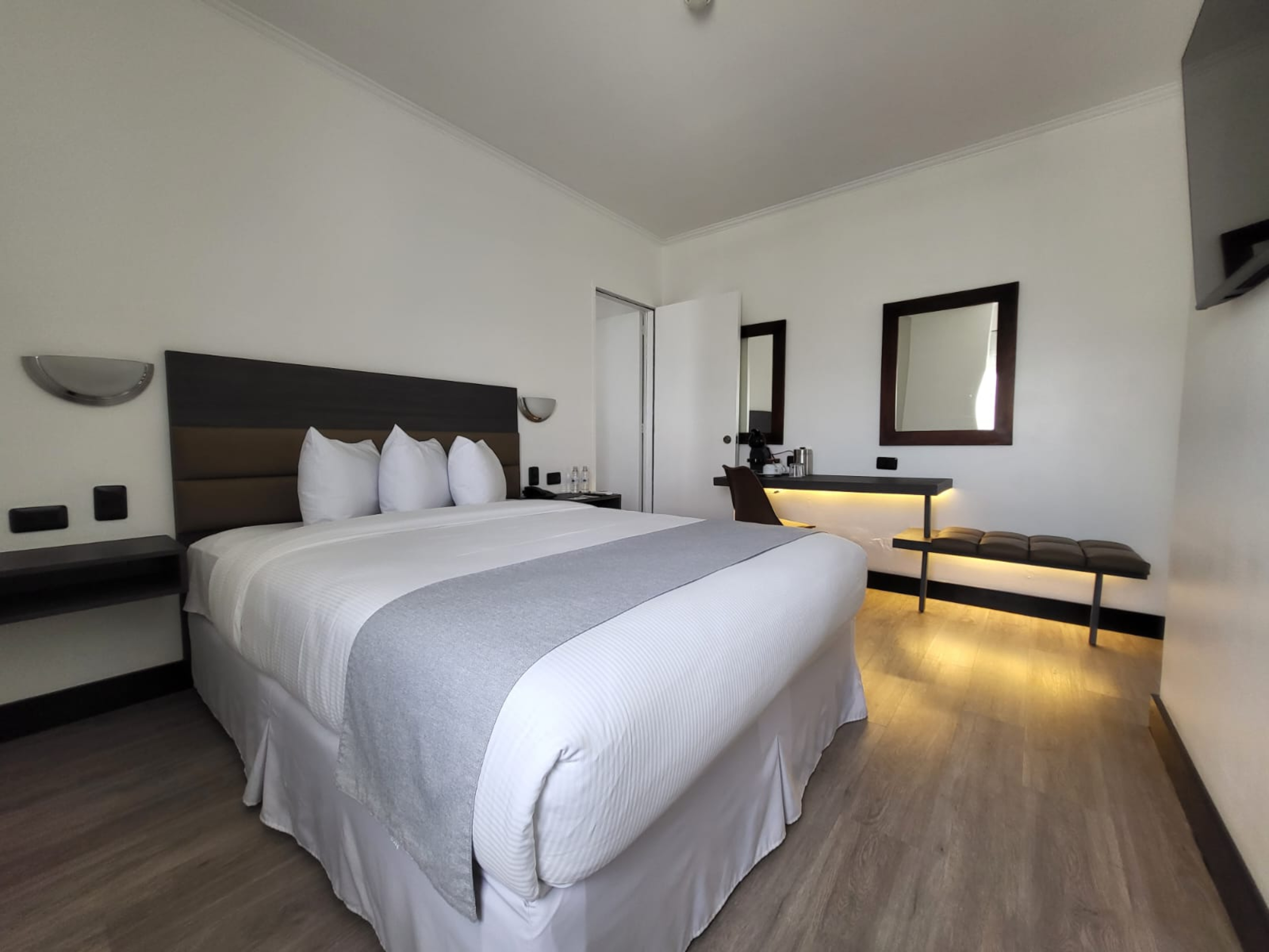 Family Room Connecting Room