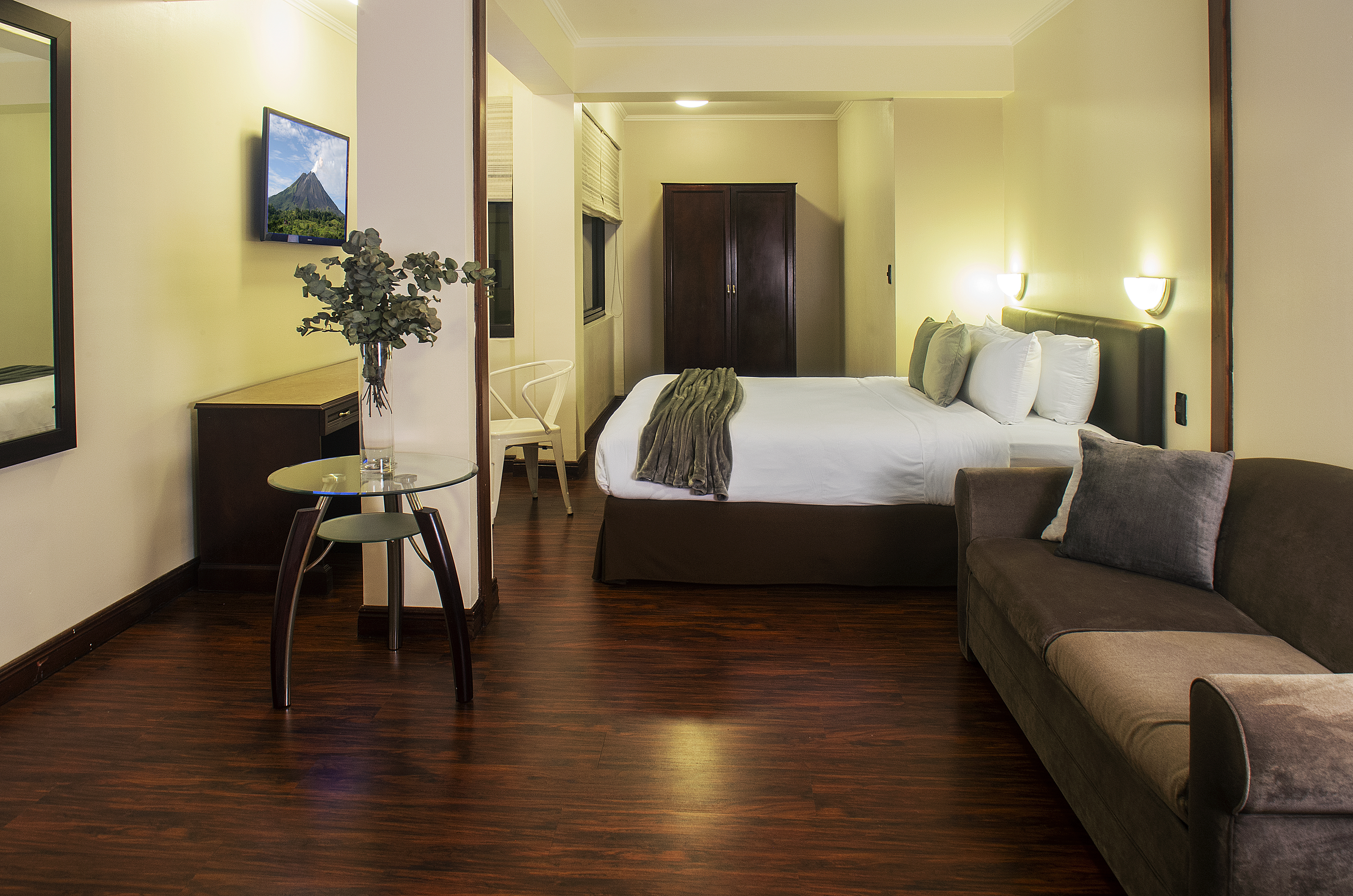 Junior Suite King Size Bed