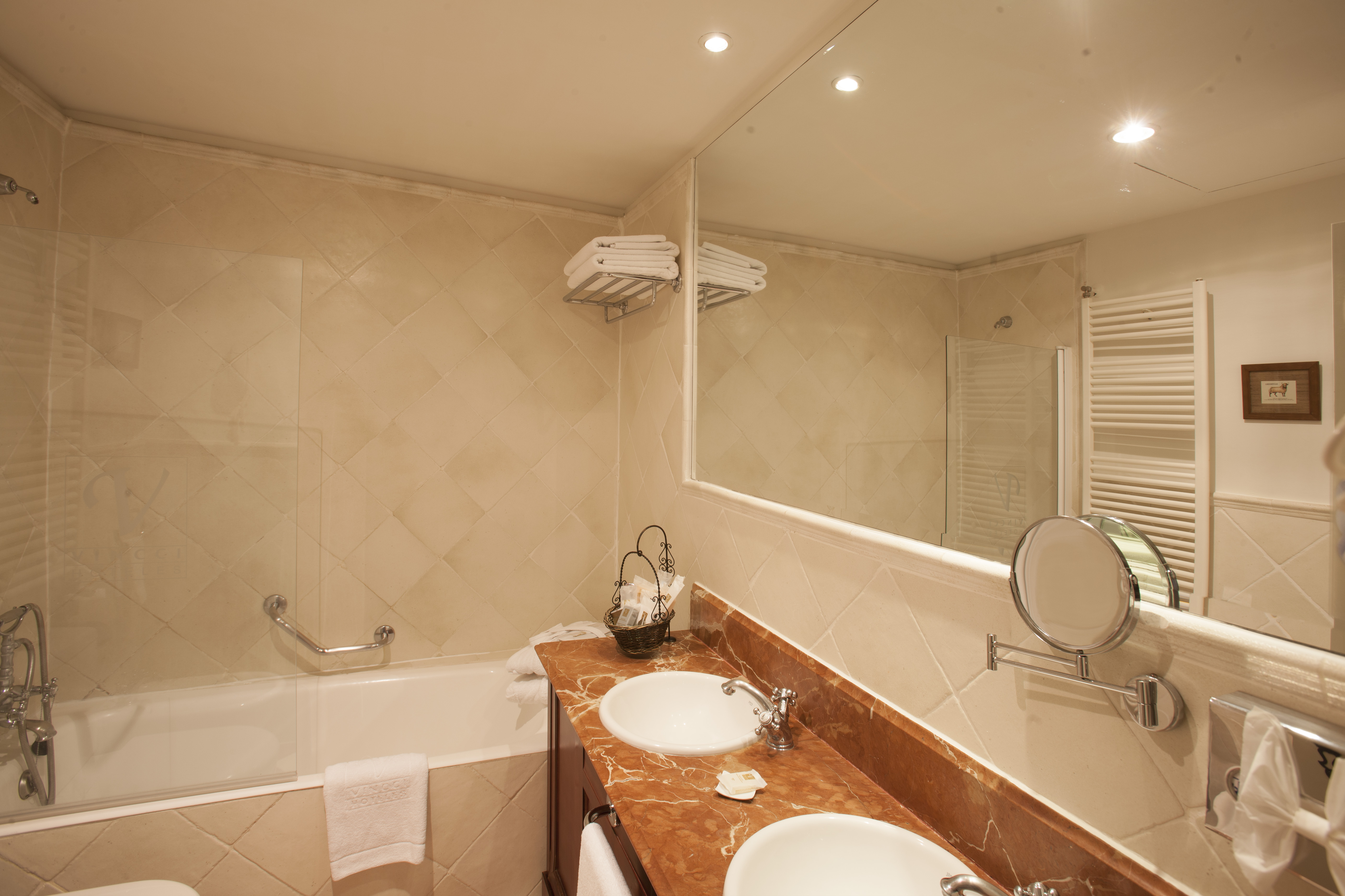 Double or Twin Standard