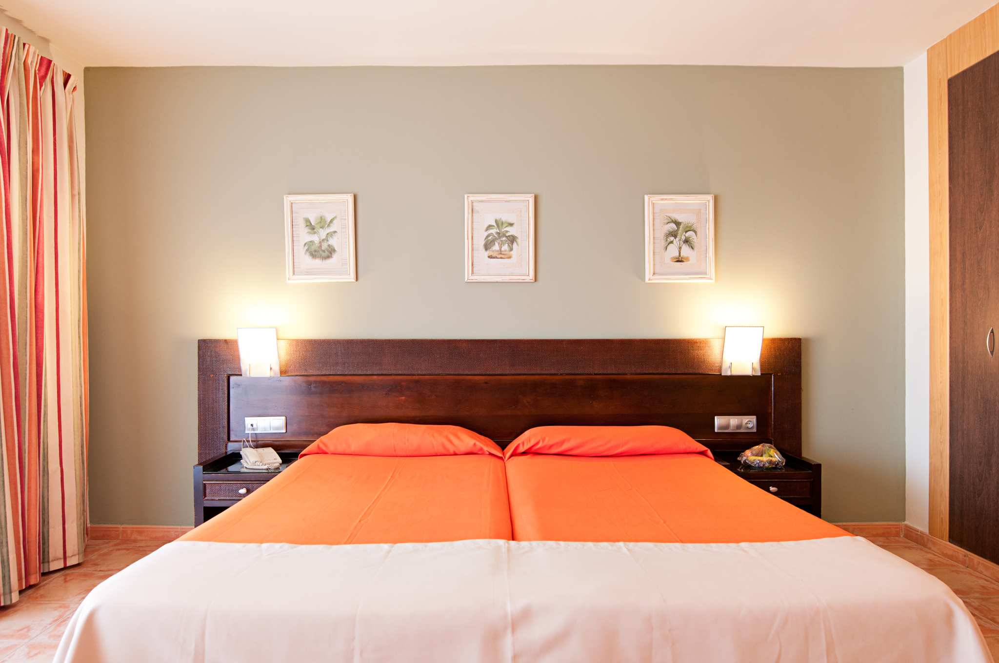 Double or Twin Standard