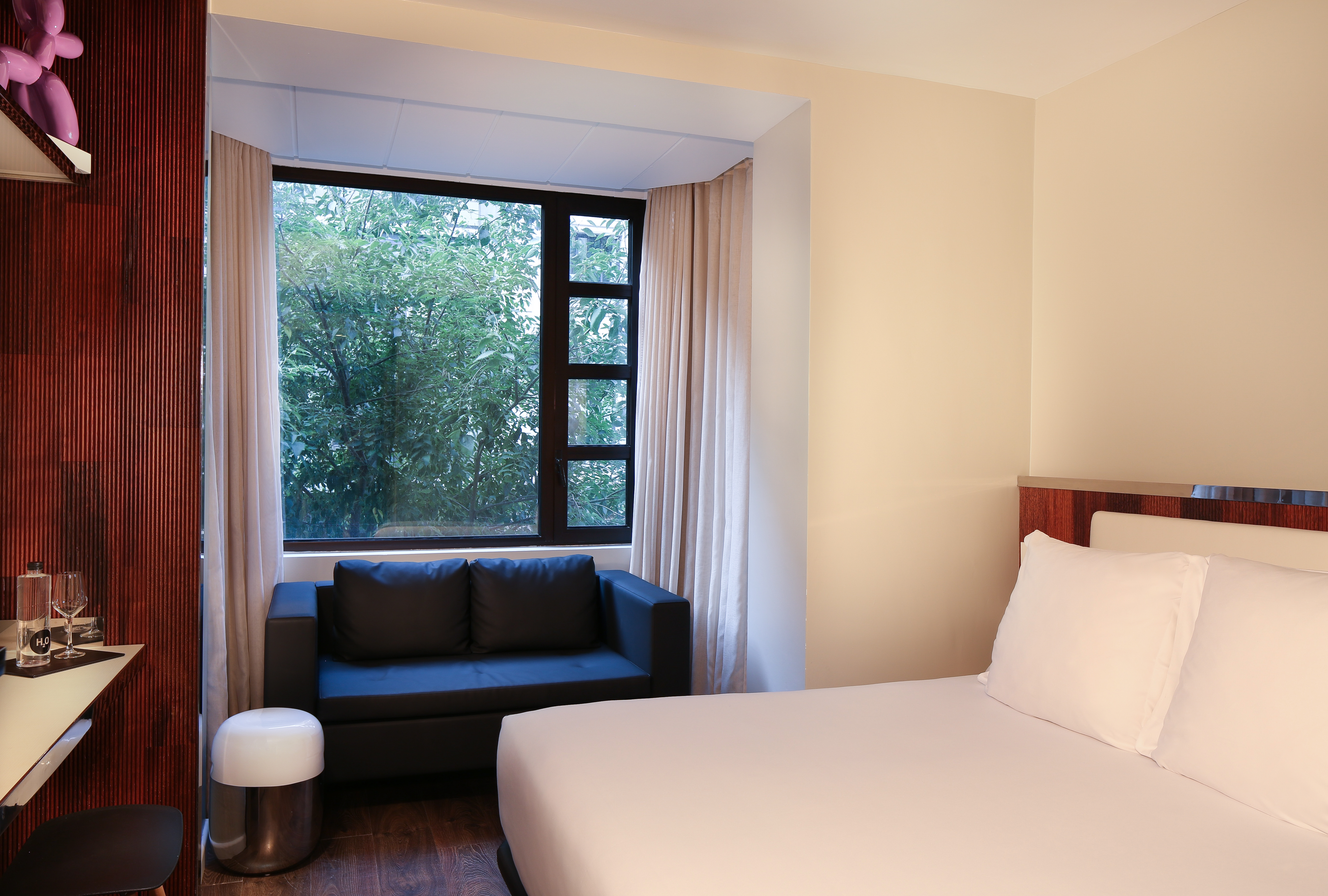 Double Single Executive