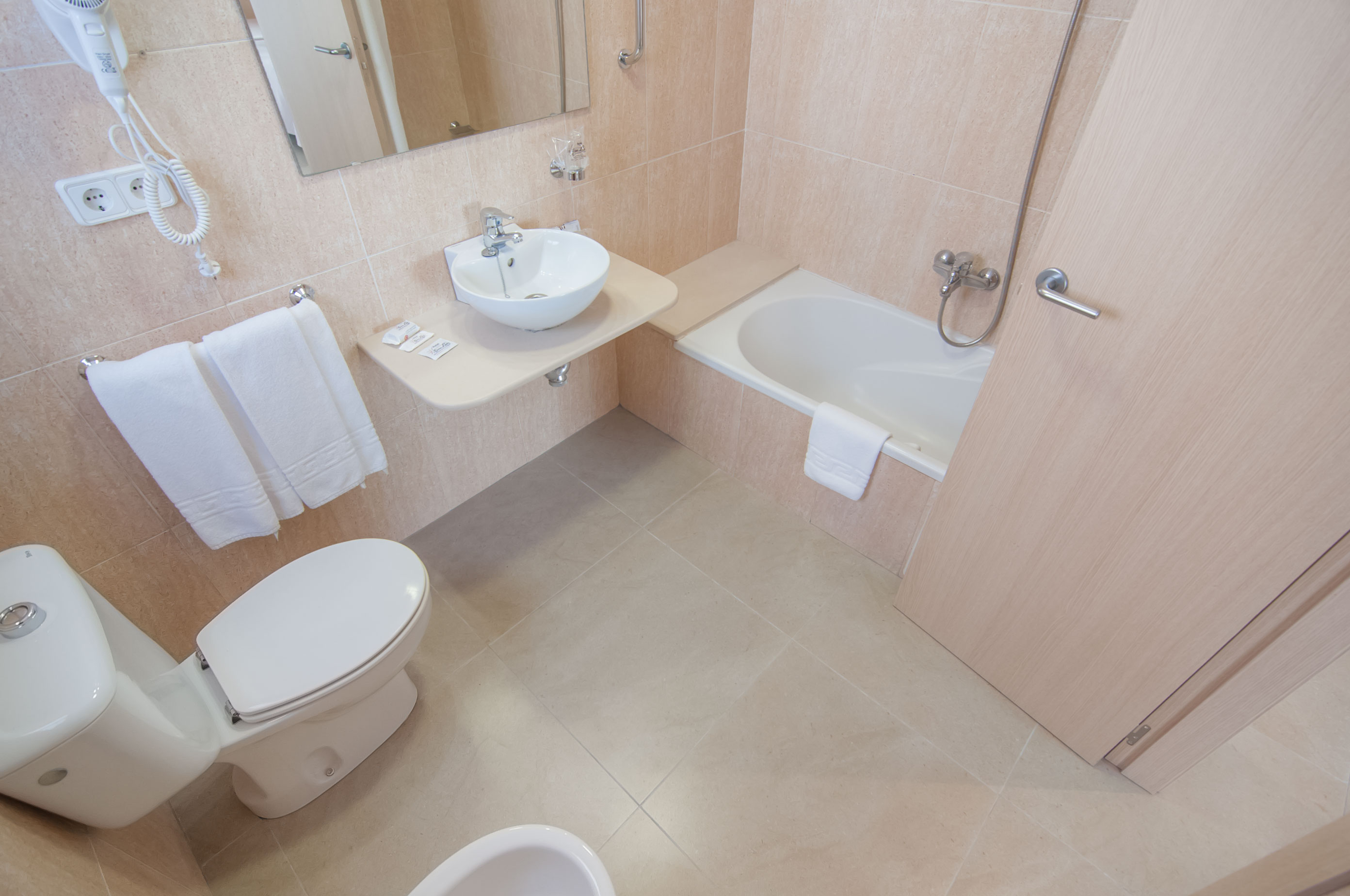 Double or Twin Capacity 4