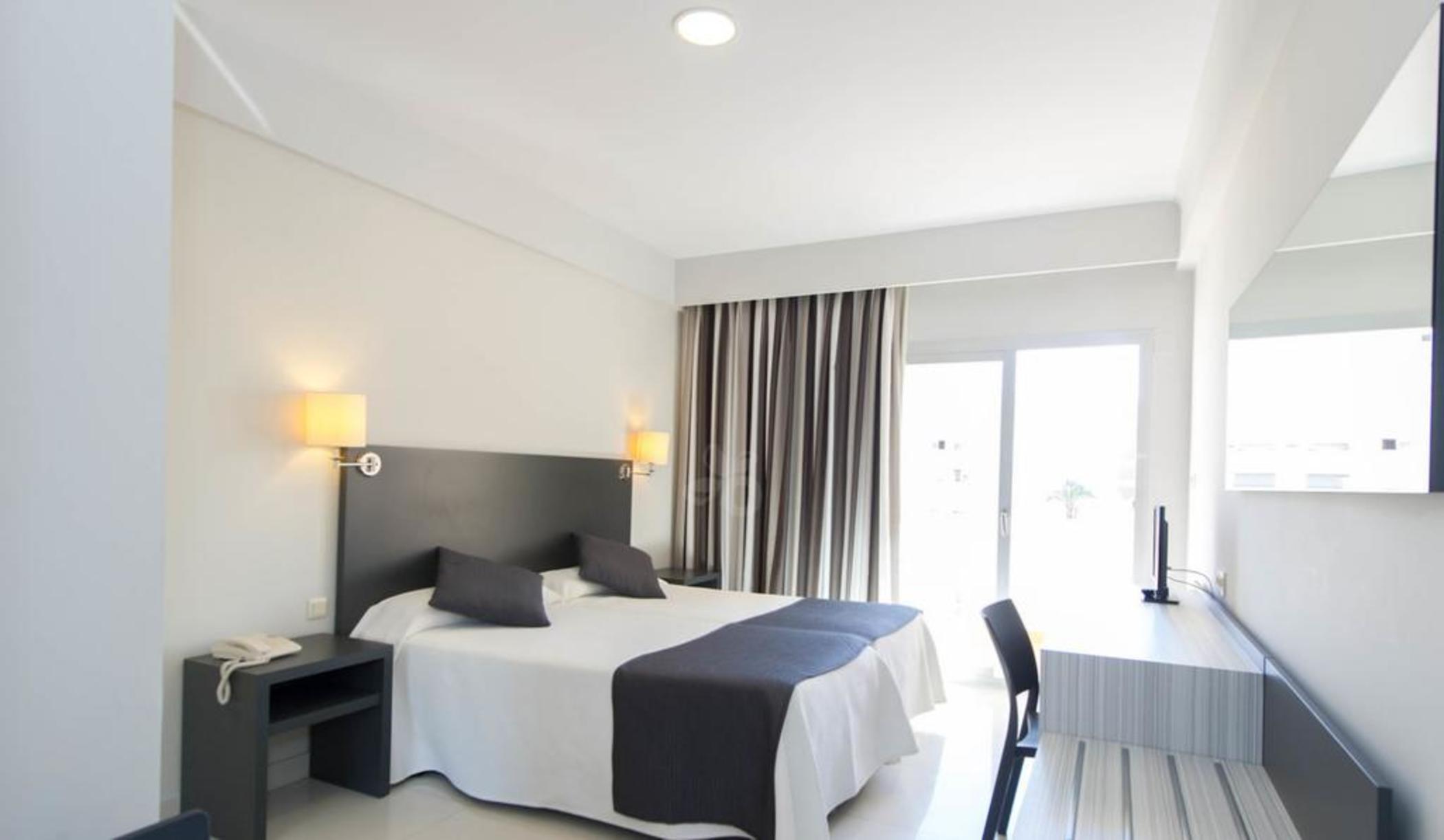 Double or Twin Standard