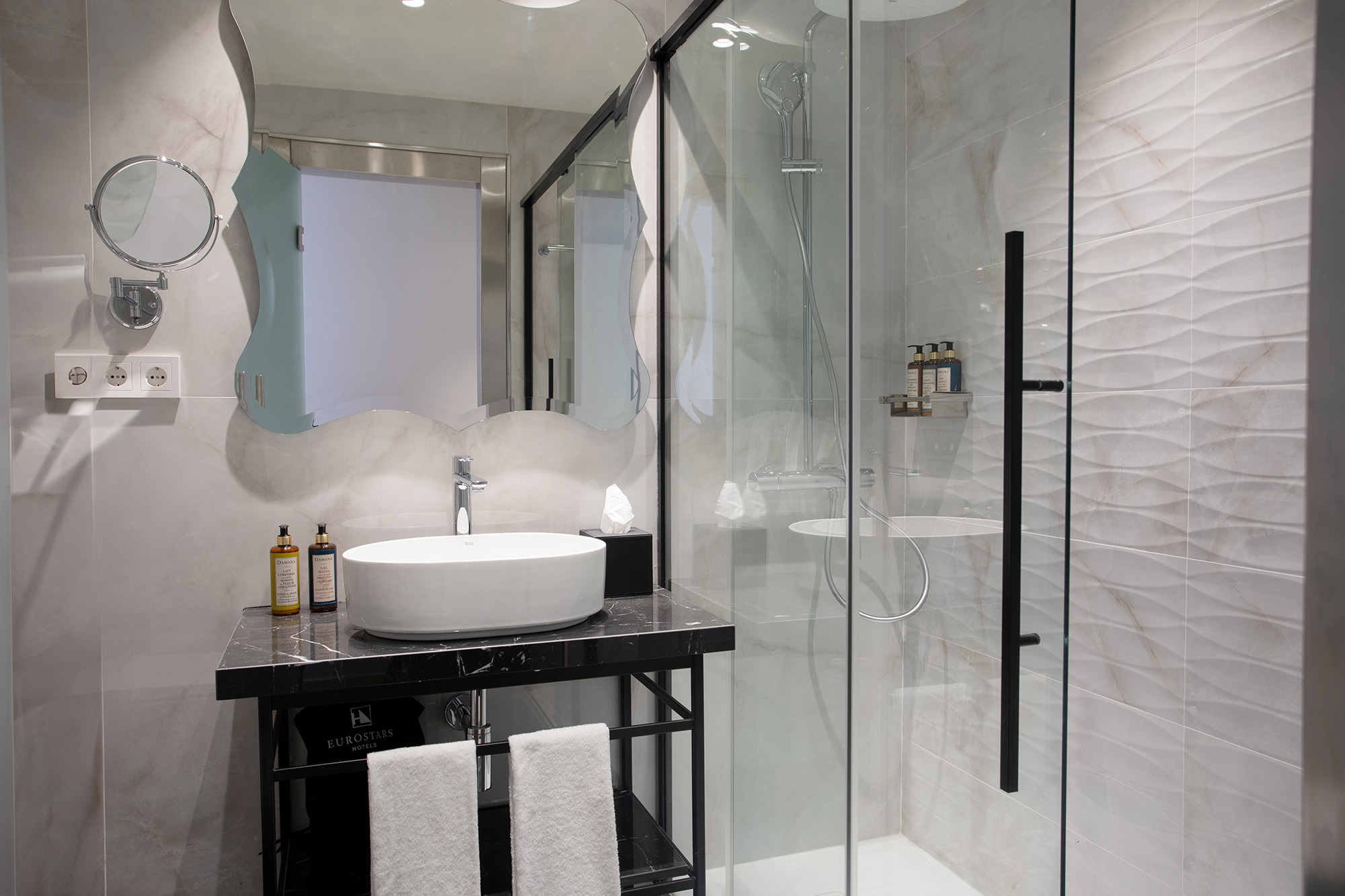 Double Single with Views