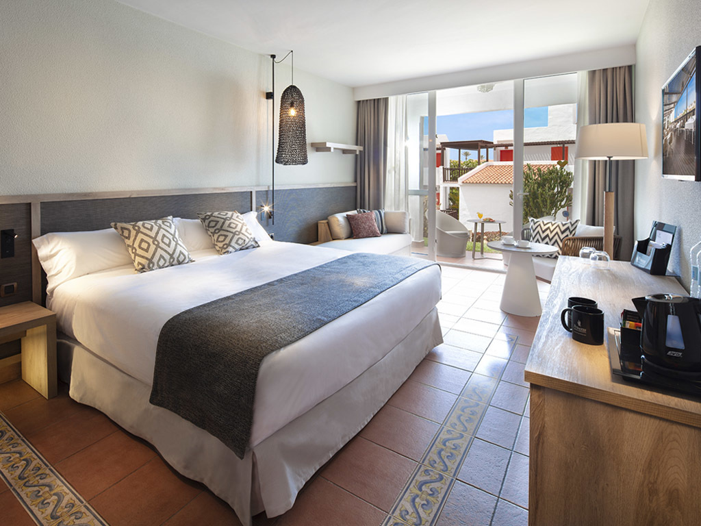 Family Room Capacity 6