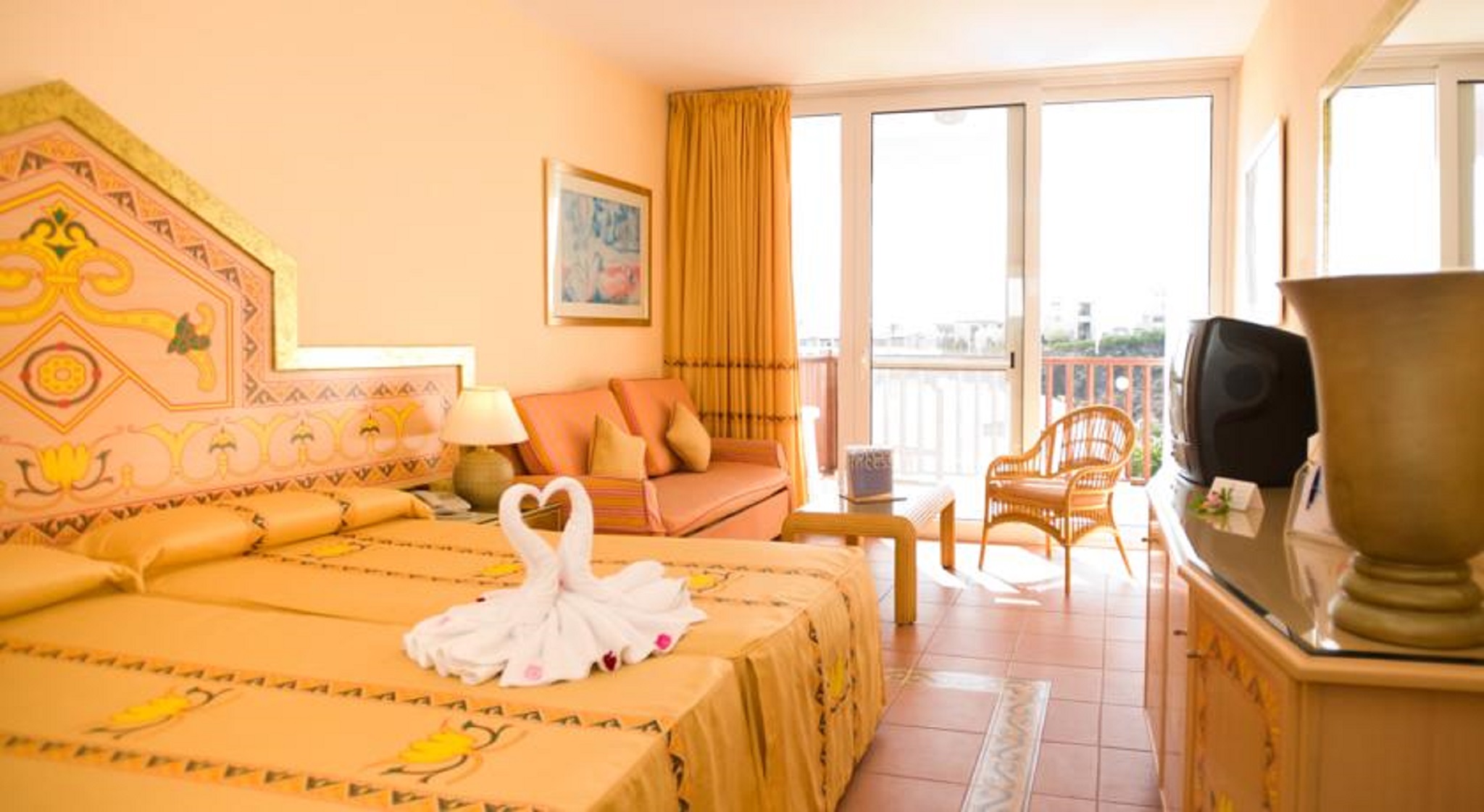 Double or Twin Side Sea View