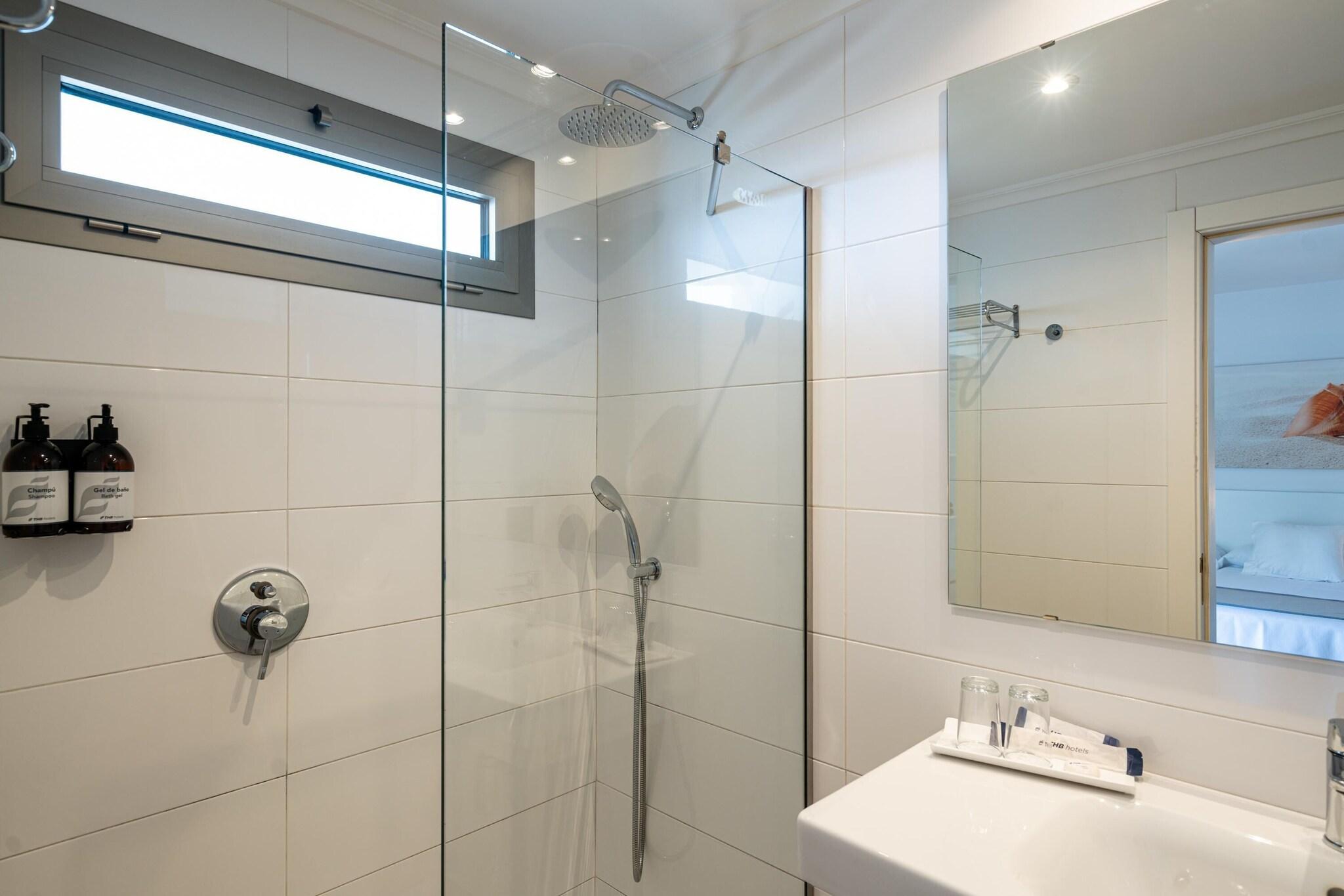 Twin Sea View with Balcony