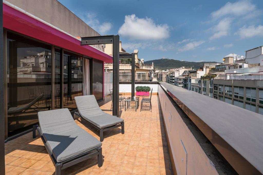 Double Single Superior with Terrace