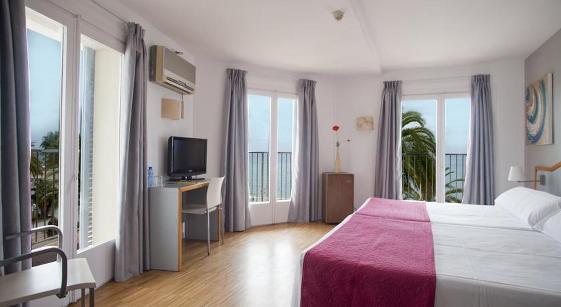 Double or Twin Superior Sea View