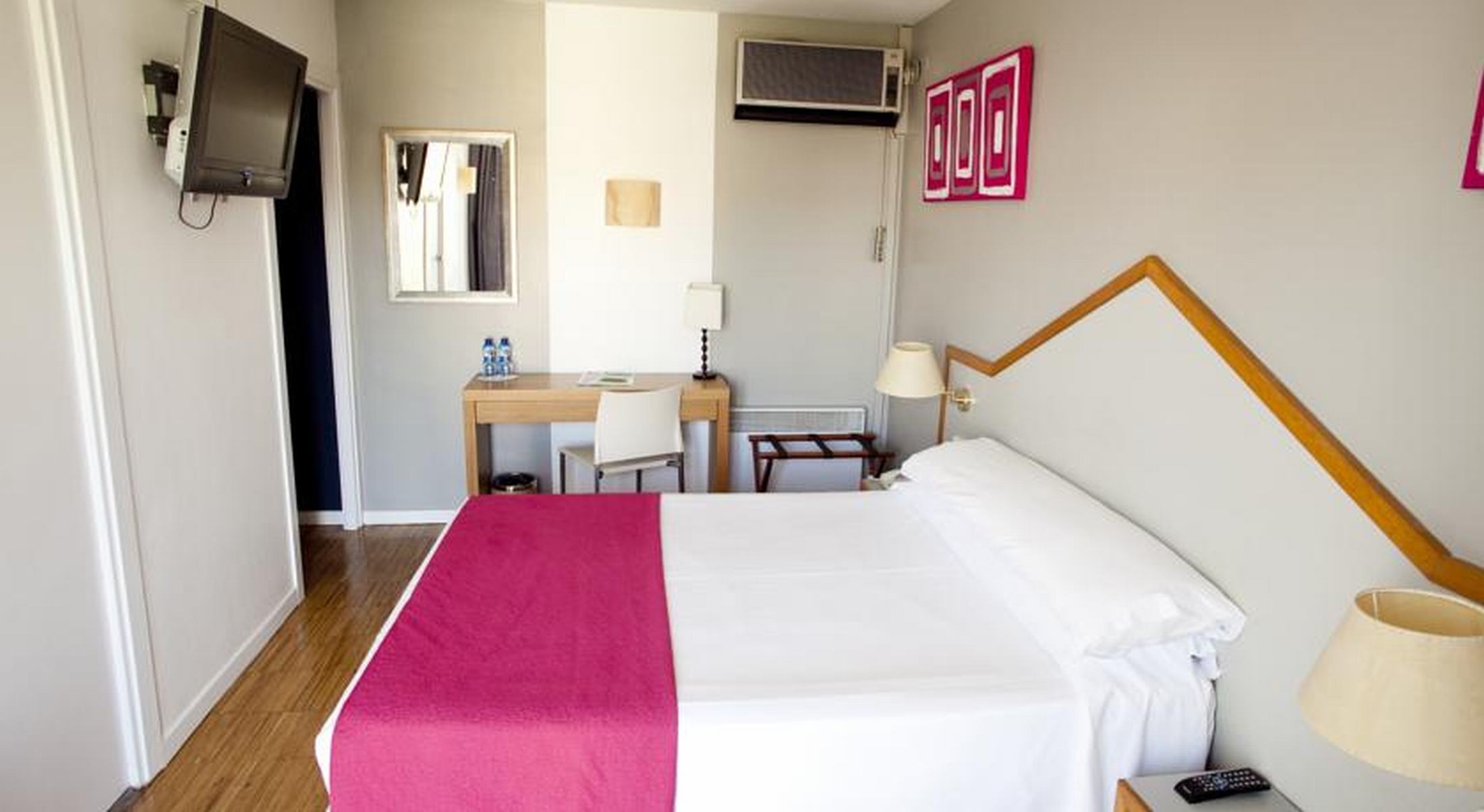 Double or Twin Standard